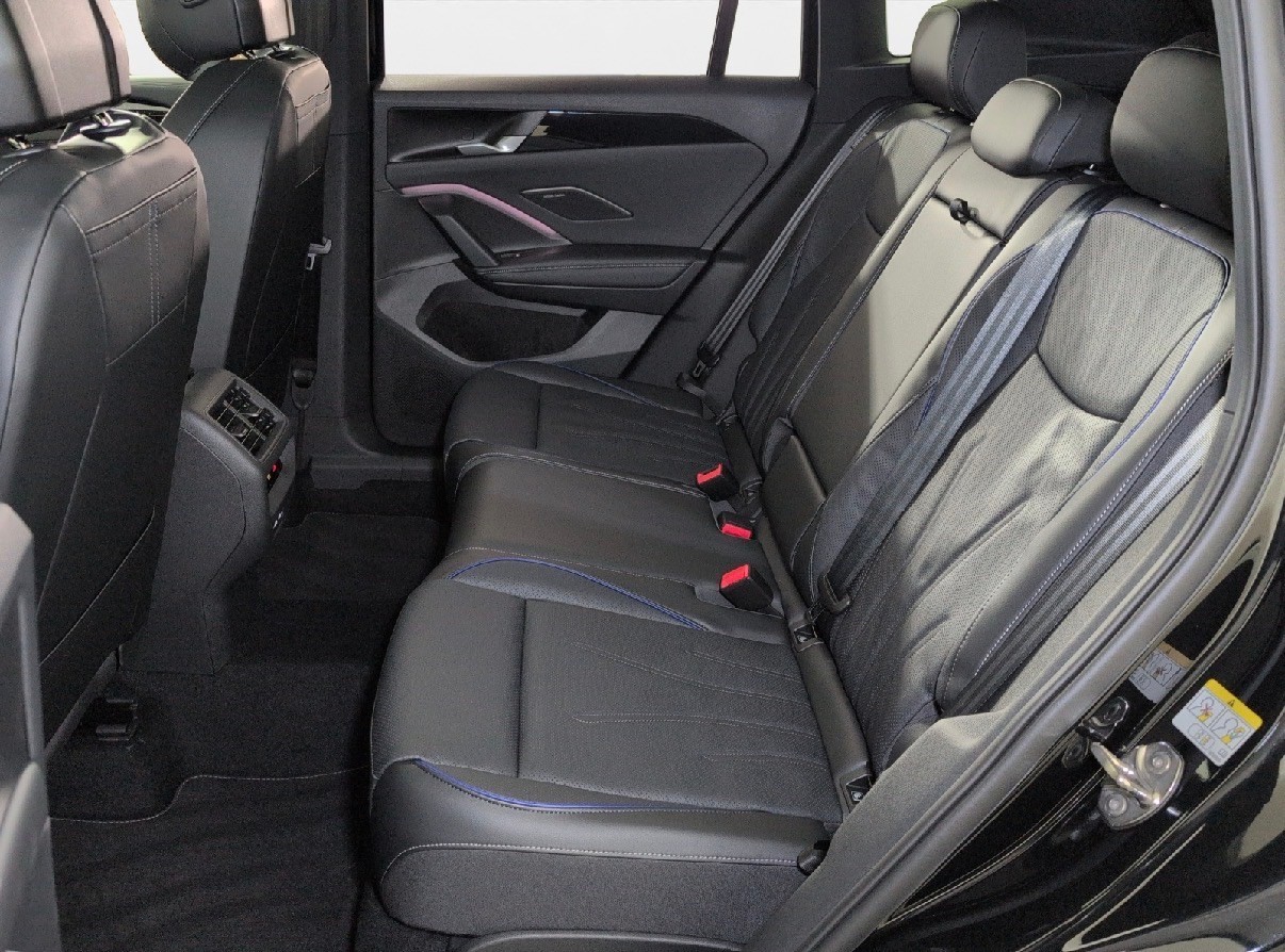 VW Tiguan 2.0 TDI SCR R-Line DSG 4motion | Leasing 499.- / 40000km/Jahr | ***Black Style Paket ***-image-14