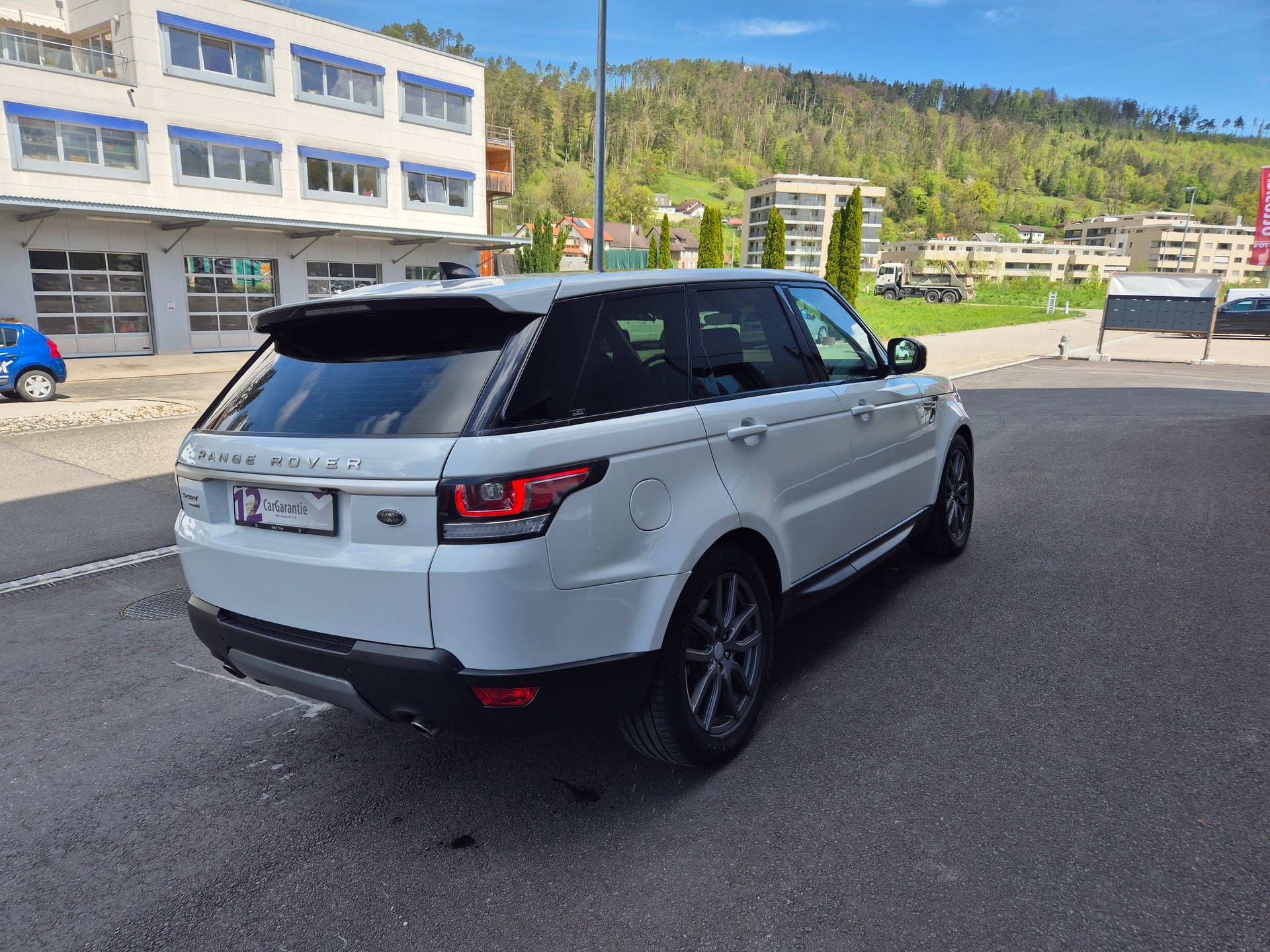 LAND ROVER Range Rover Sport 3.0 TDV6 HSE Automatic-image-4