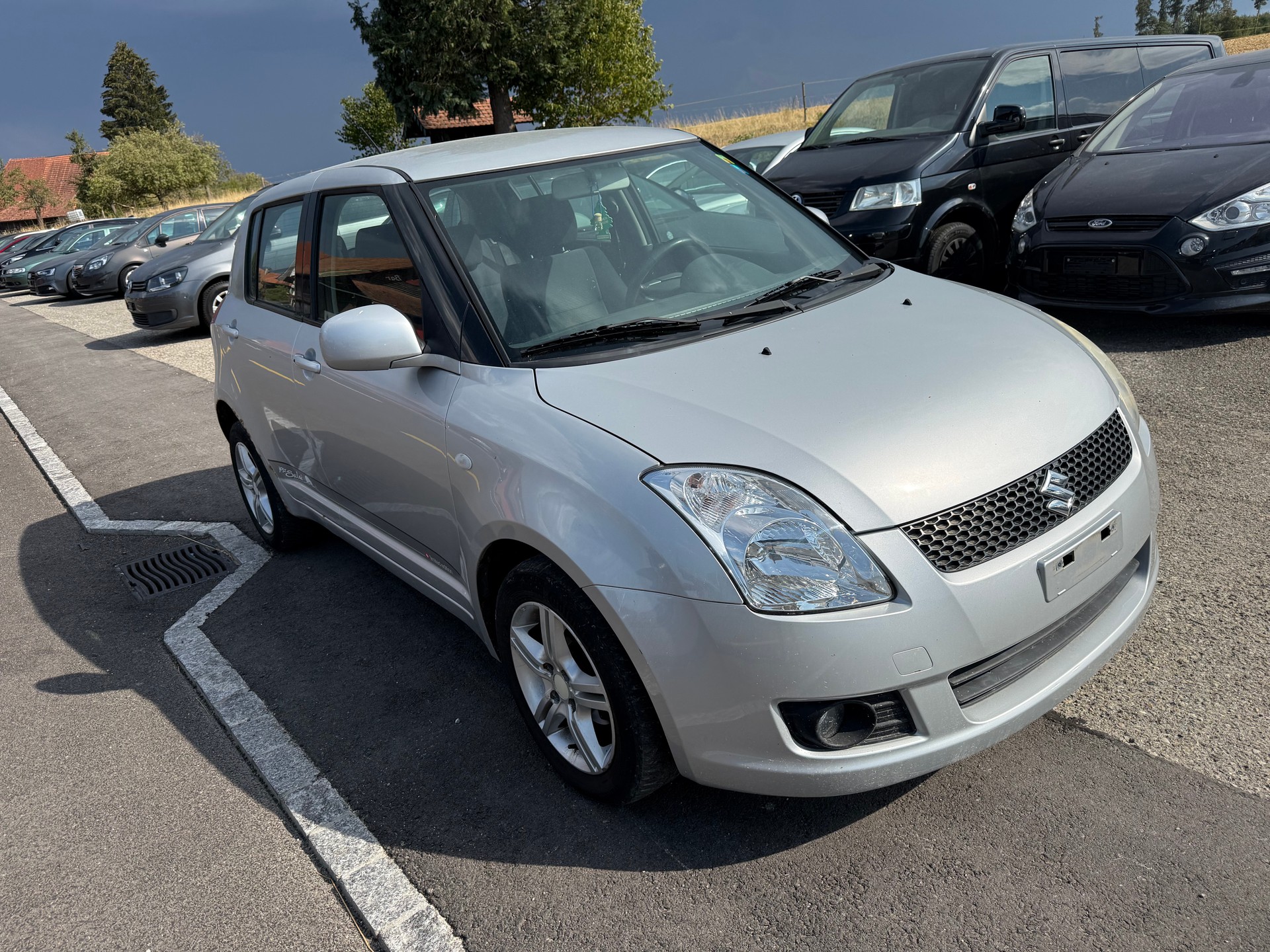 SUZUKI Swift 1.3i 16V GL Top 4x4-image-1