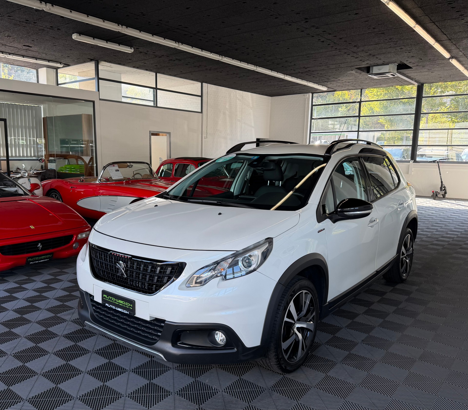 PEUGEOT 2008 1.2 PureTech GT Line EAT6-image-5