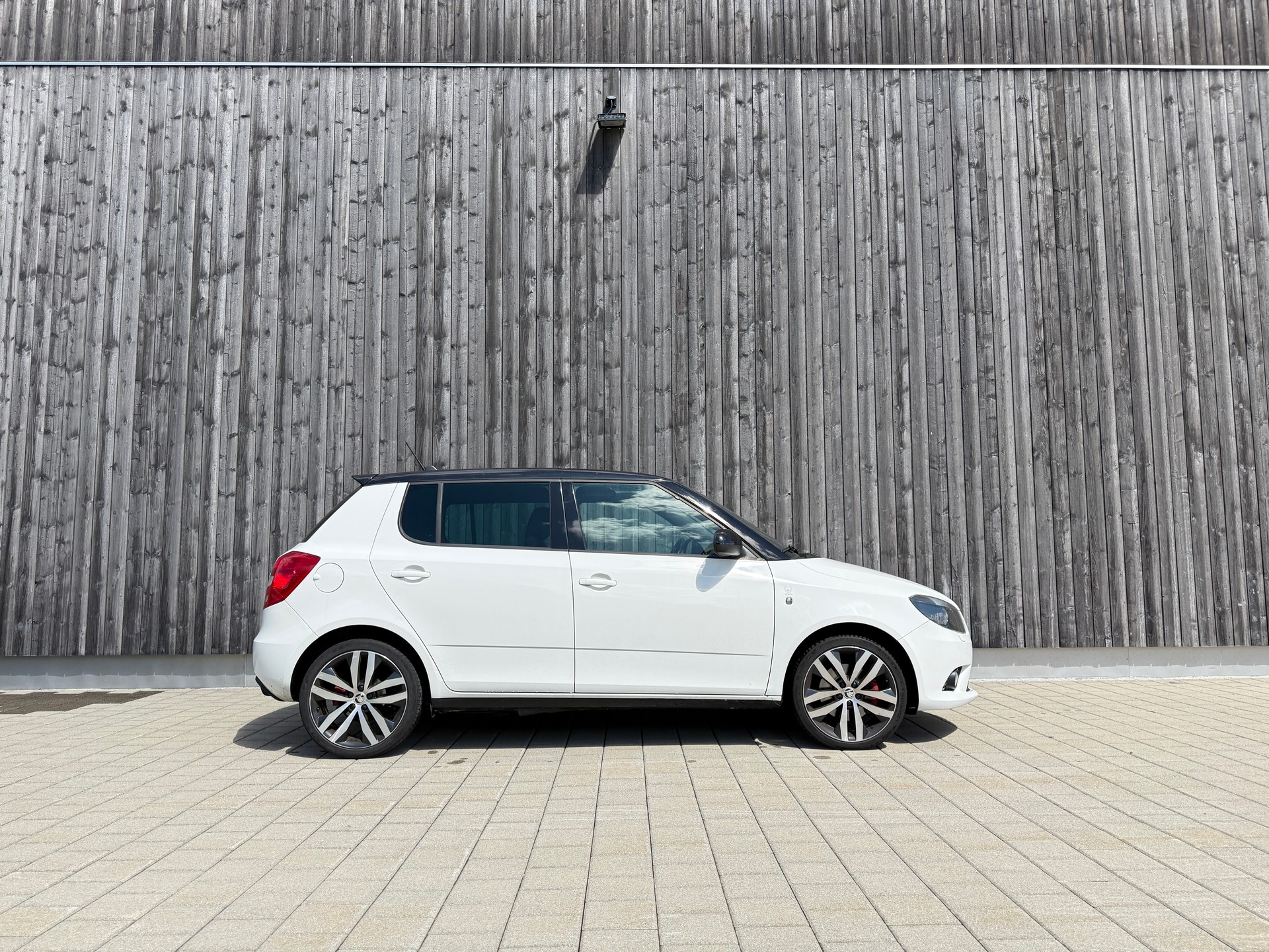 SKODA Fabia 1.4 TSI RS DSG-image-2