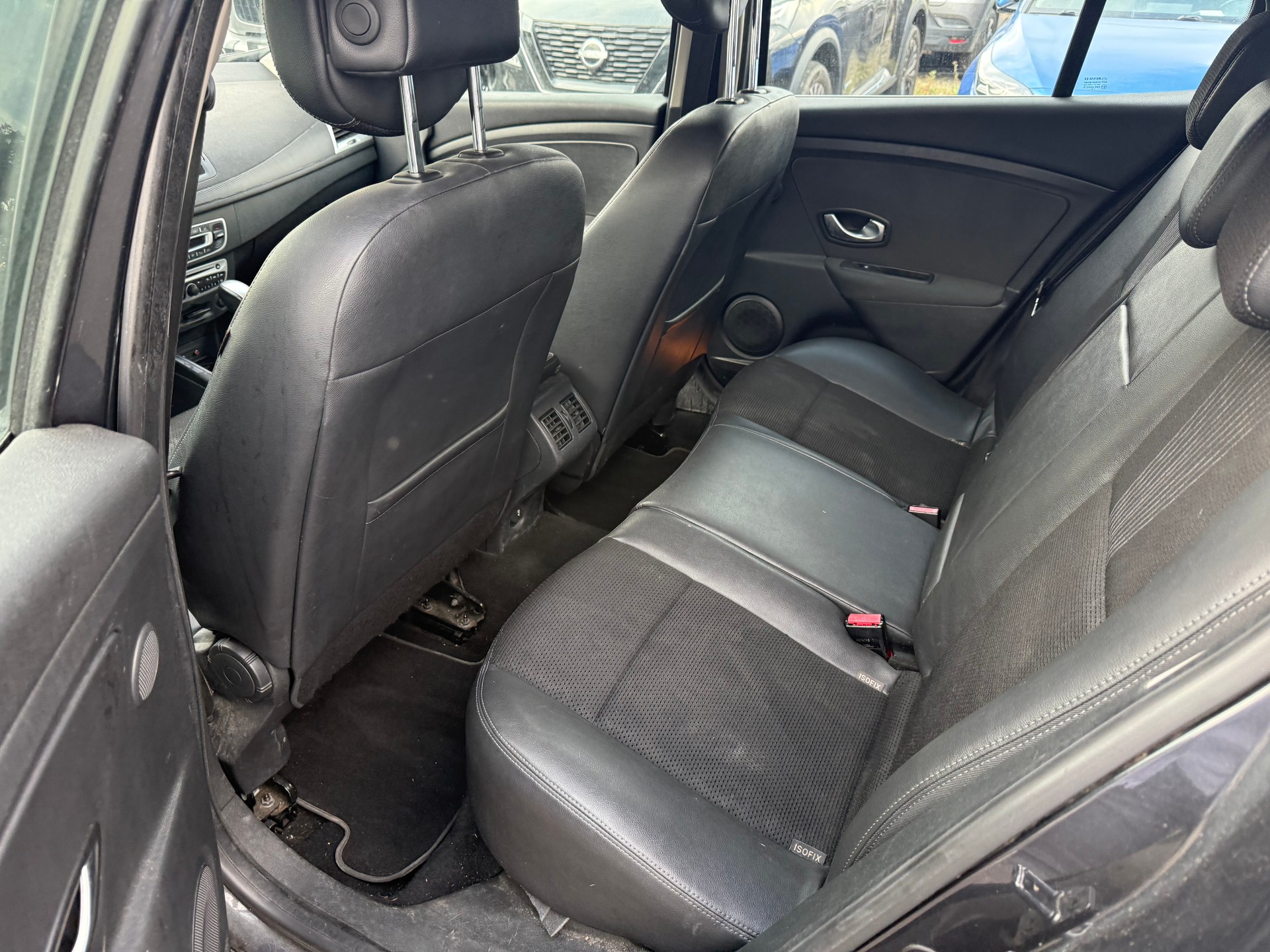 RENAULT Mégane 2.0 16V Expression CVT-image-7
