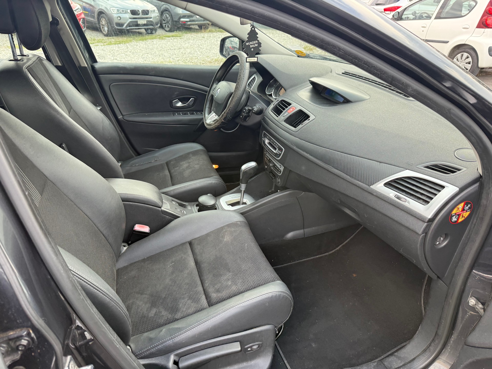 RENAULT Mégane 2.0 16V Expression CVT-image-6