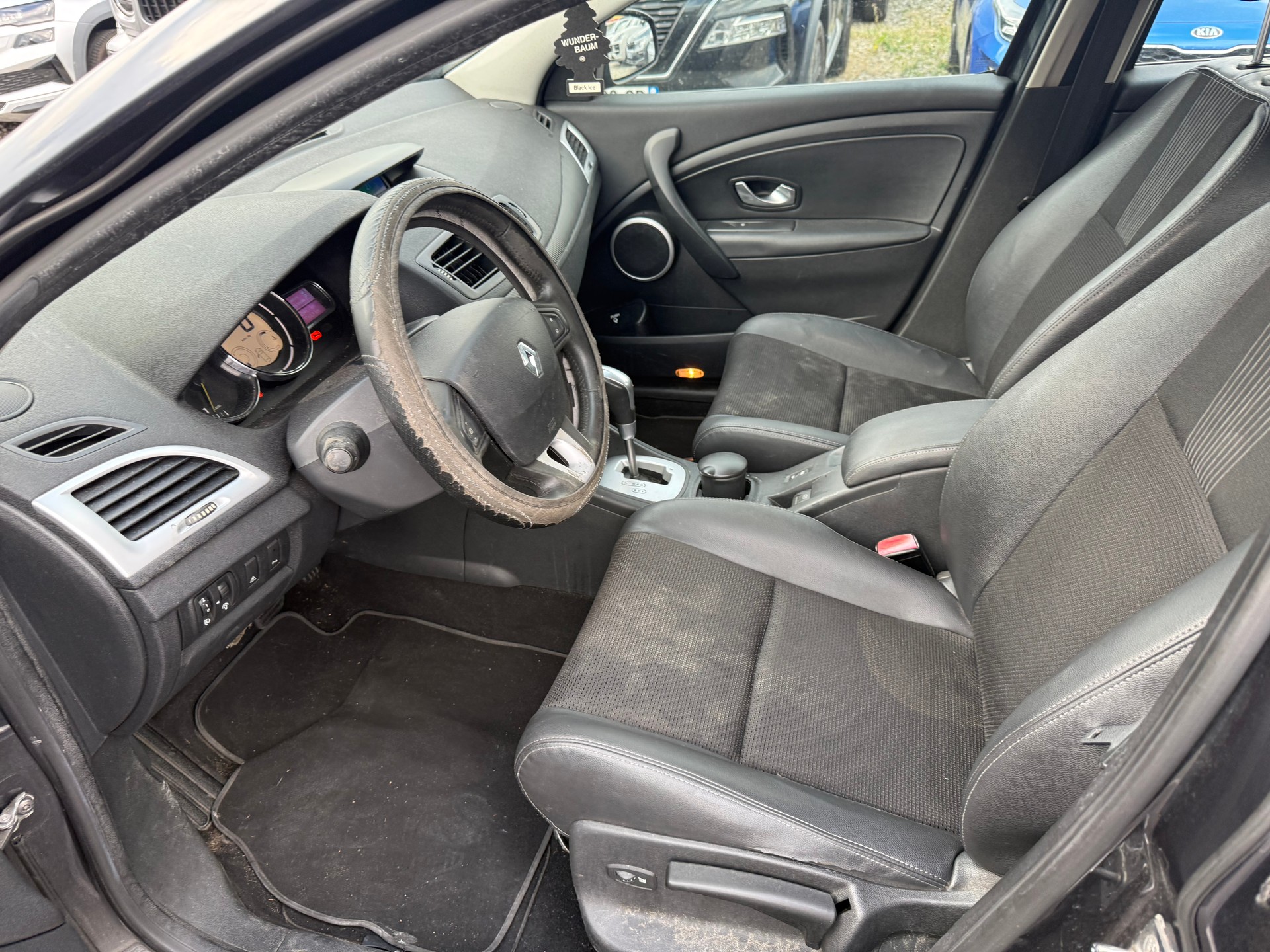 RENAULT Mégane 2.0 16V Expression CVT-image-8