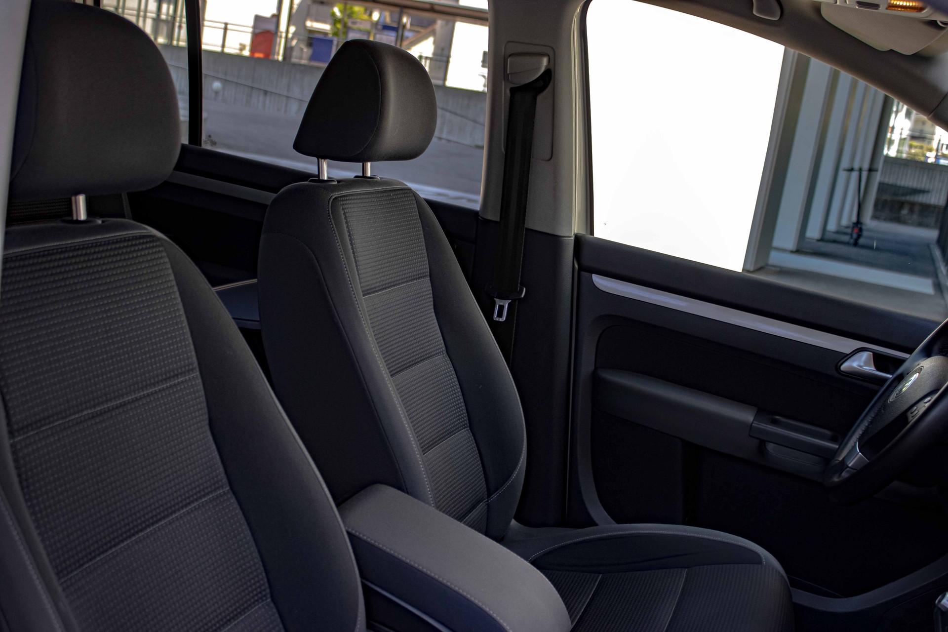 VW Touran 1.4 TSI Team DSG 7 Sitze-image-15