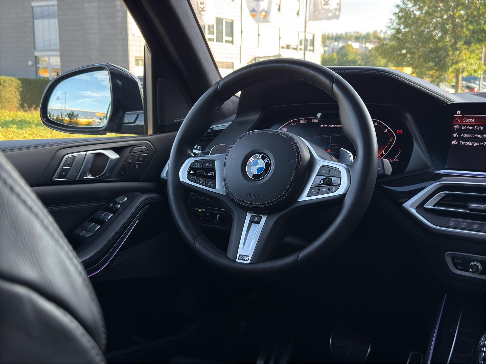 BMW X7 xDrive M50d Steptronic * Traumausstattung * 7 Plätzer * AHK *-image-25