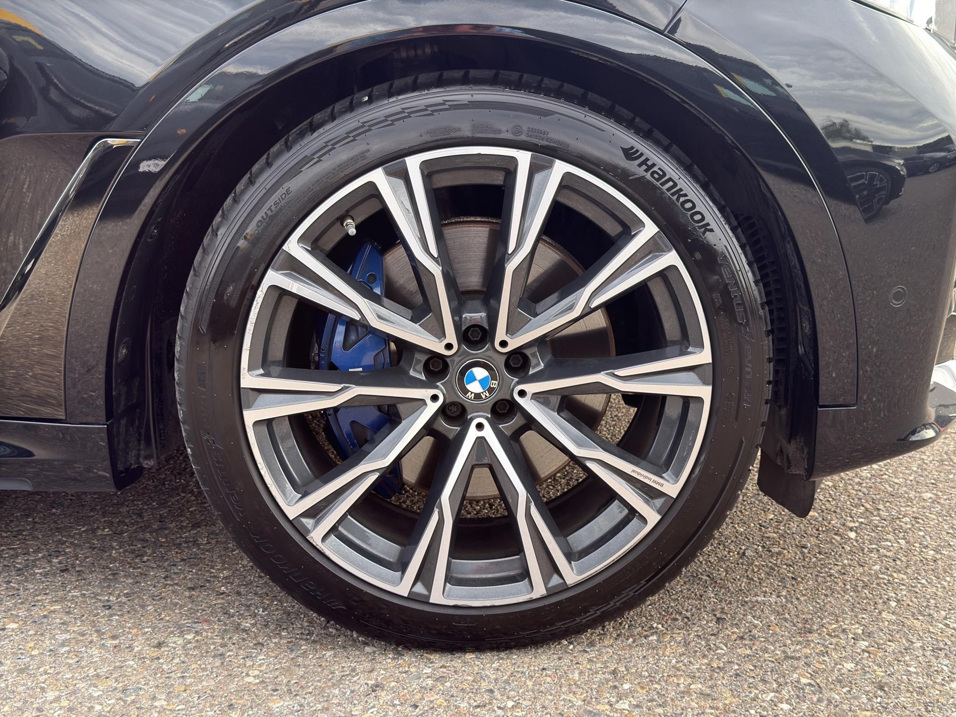 BMW X7 xDrive M50d Steptronic * Traumausstattung * 7 Plätzer * AHK *-image-11