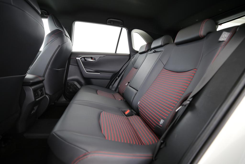 TOYOTA RAV4 2.5 Plug-In-Hybrid Premium-image-8