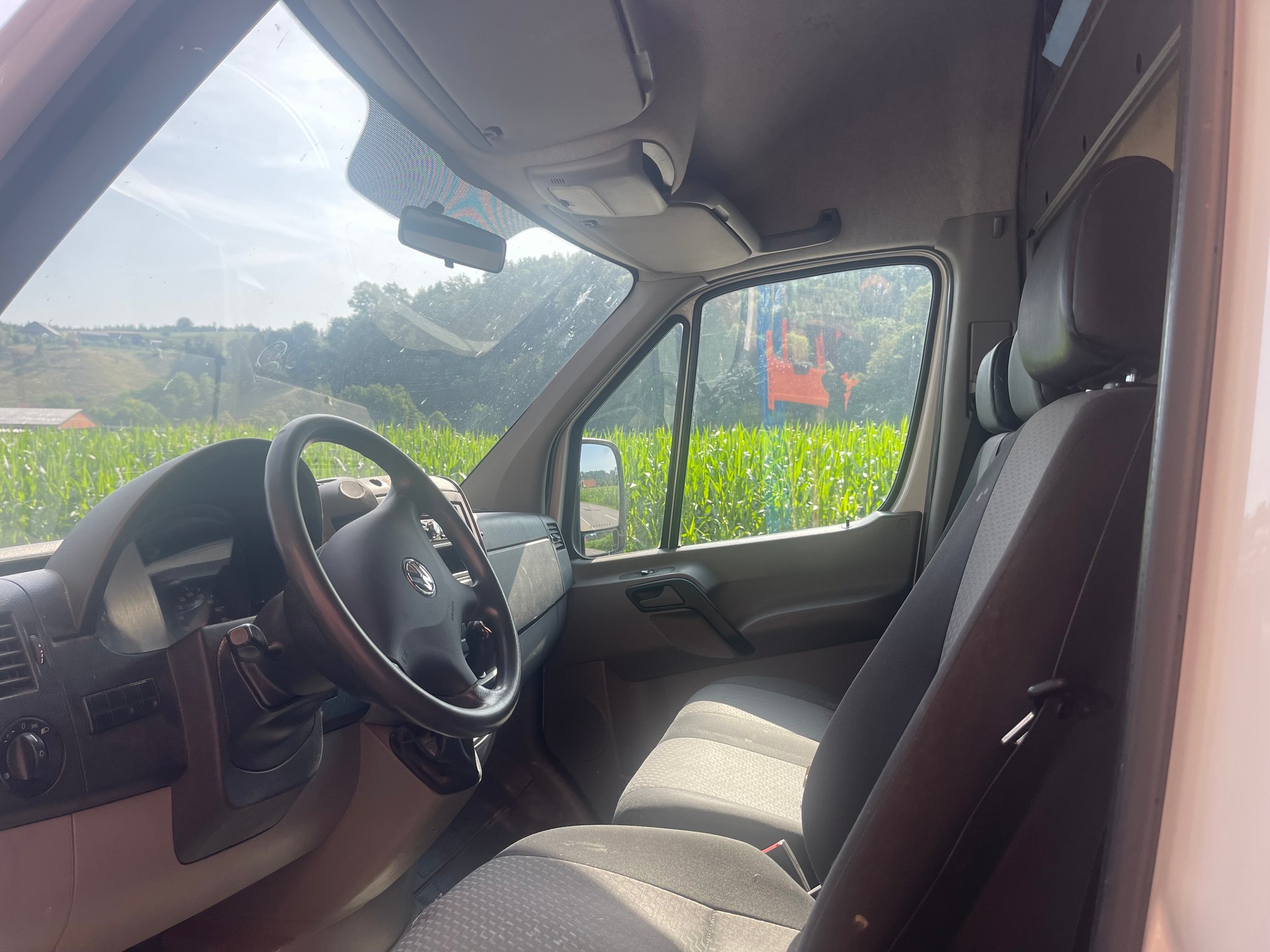 VW Crafter 35 2.0 TDI CR-image-8