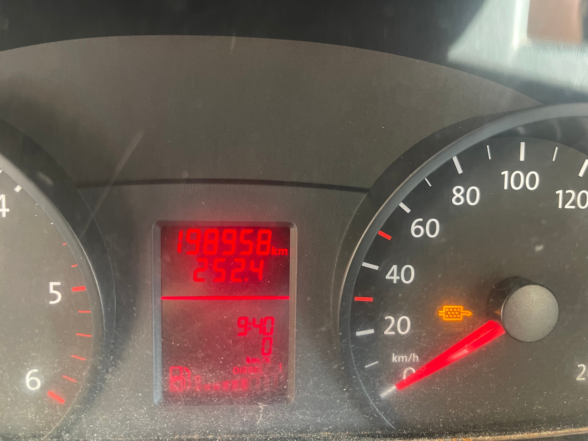 VW Crafter 35 2.0 TDI CR-image-9