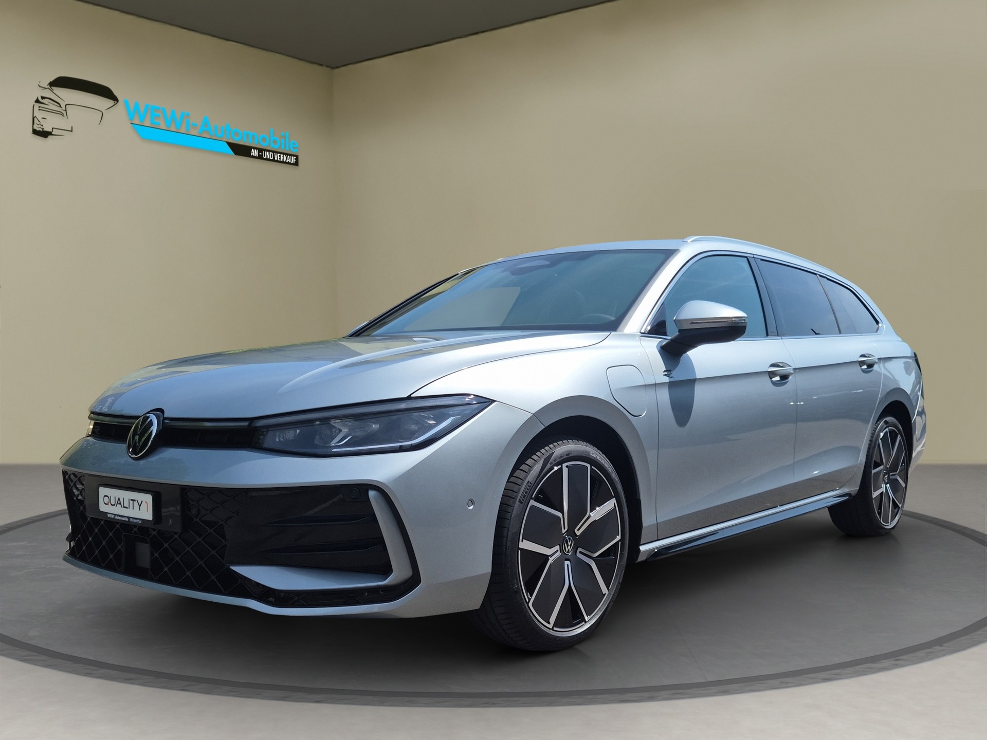VW Passat Variant 1.5 TSI evo2 Plug-In- Hybrid R-Line DSG-image-0