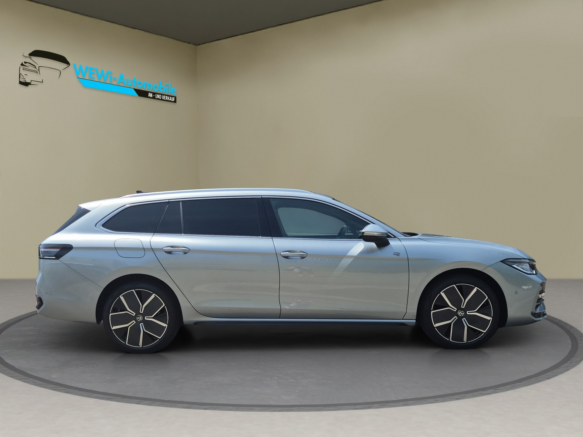 VW Passat Variant 1.5 TSI evo2 Plug-In- Hybrid R-Line DSG-image-5