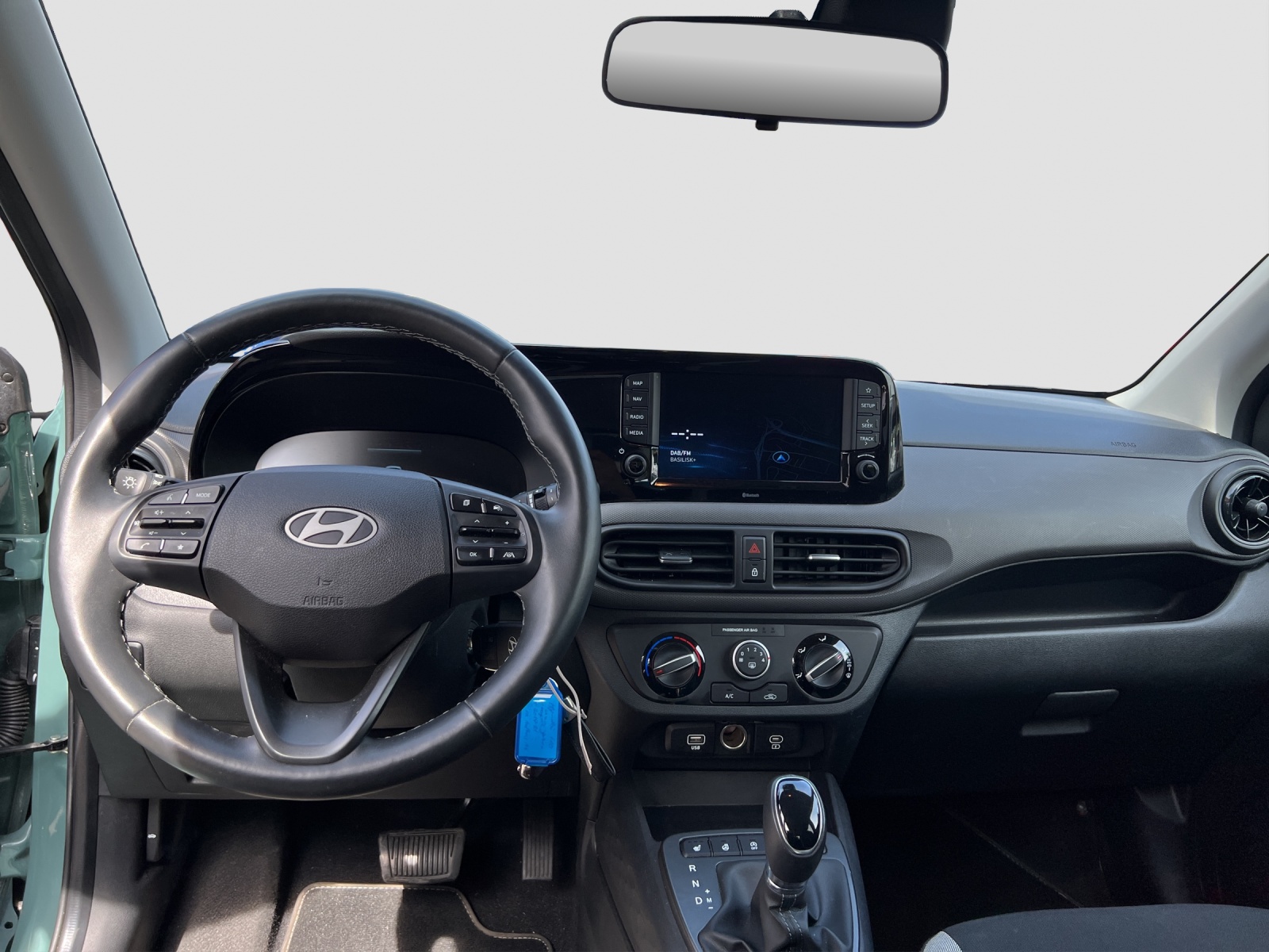 HYUNDAI i10 1.2 Amplia Aut.-image-10