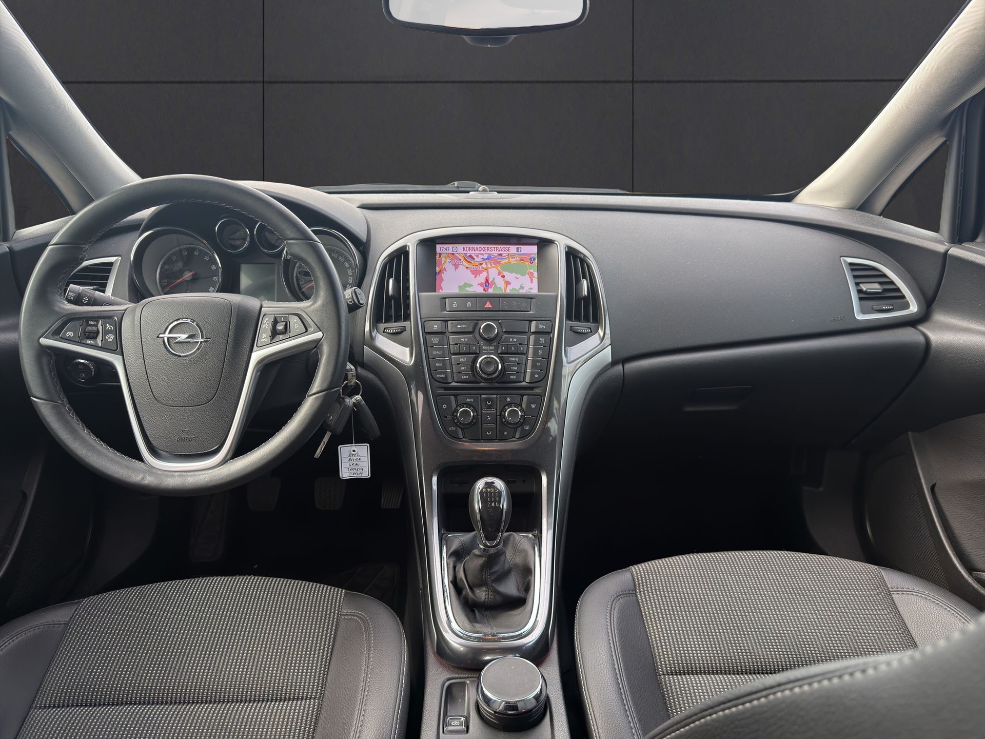 OPEL Astra 1.4i 16V Turbo Cosmo-image-9