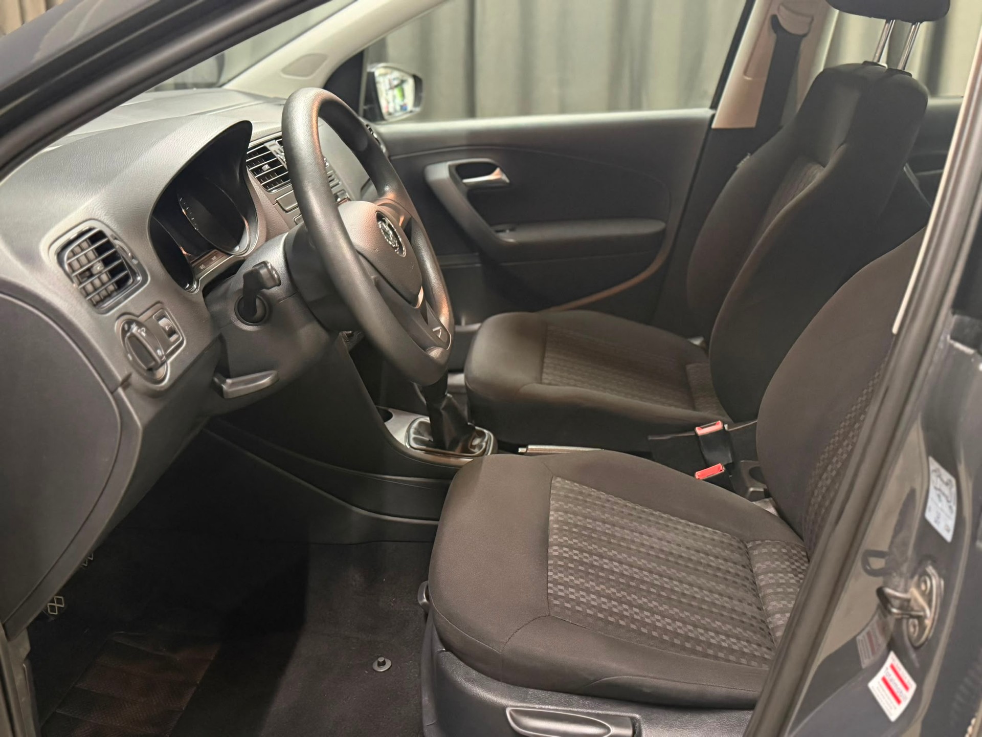 VW Polo 1.2 TSI BMT Comfortline-image-6