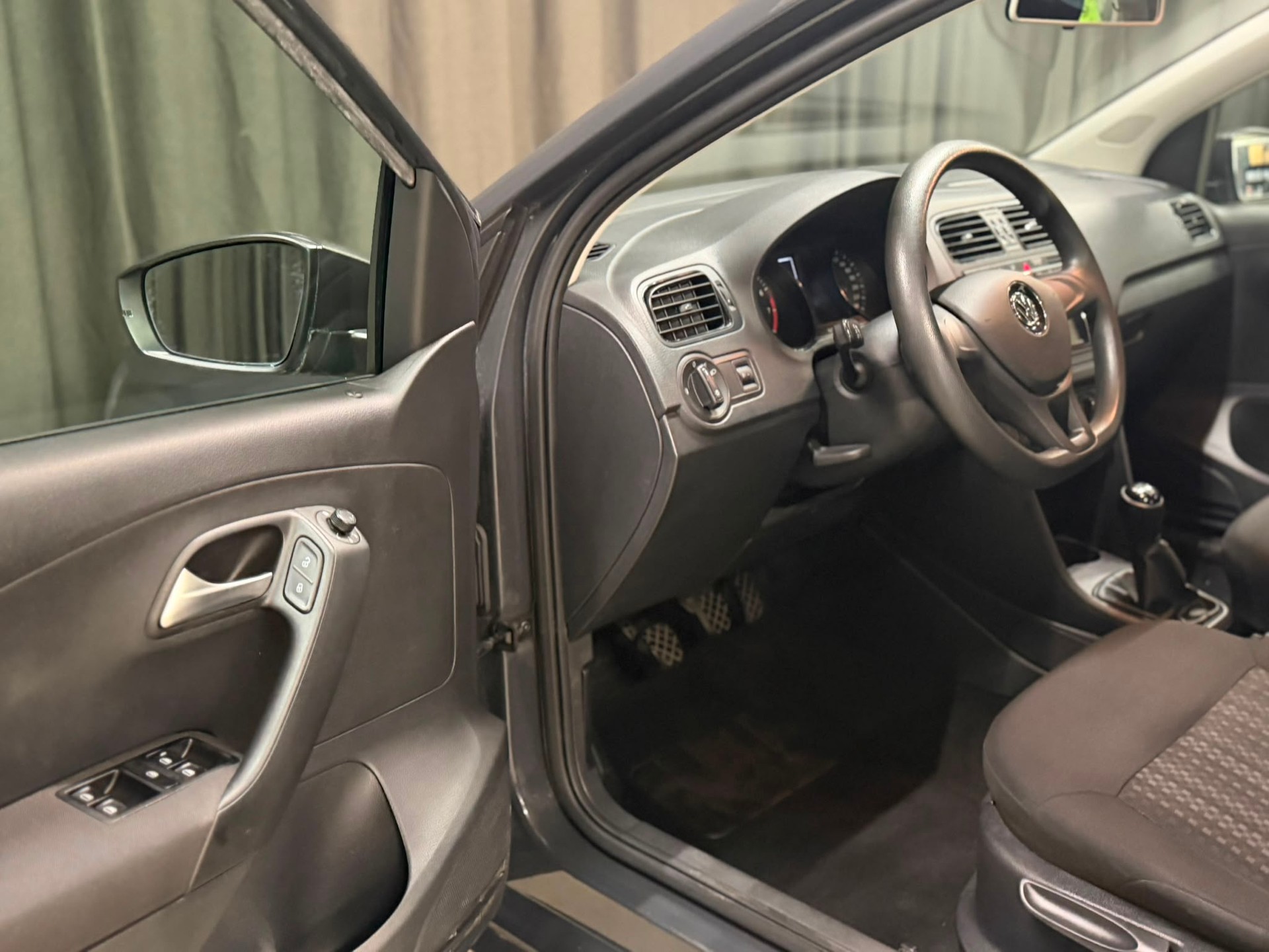 VW Polo 1.2 TSI BMT Comfortline-image-12