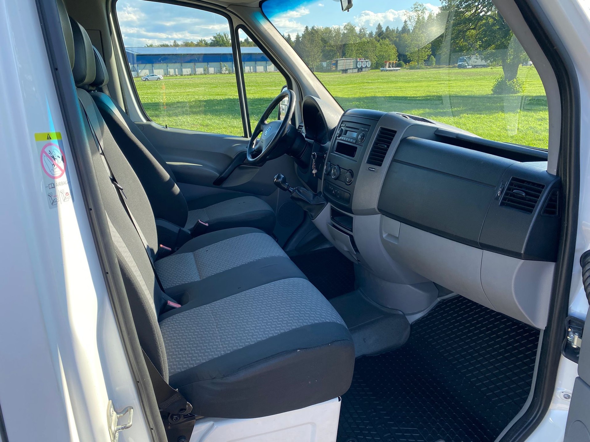 VW Crafter 35 2.0 TDI CR-image-11