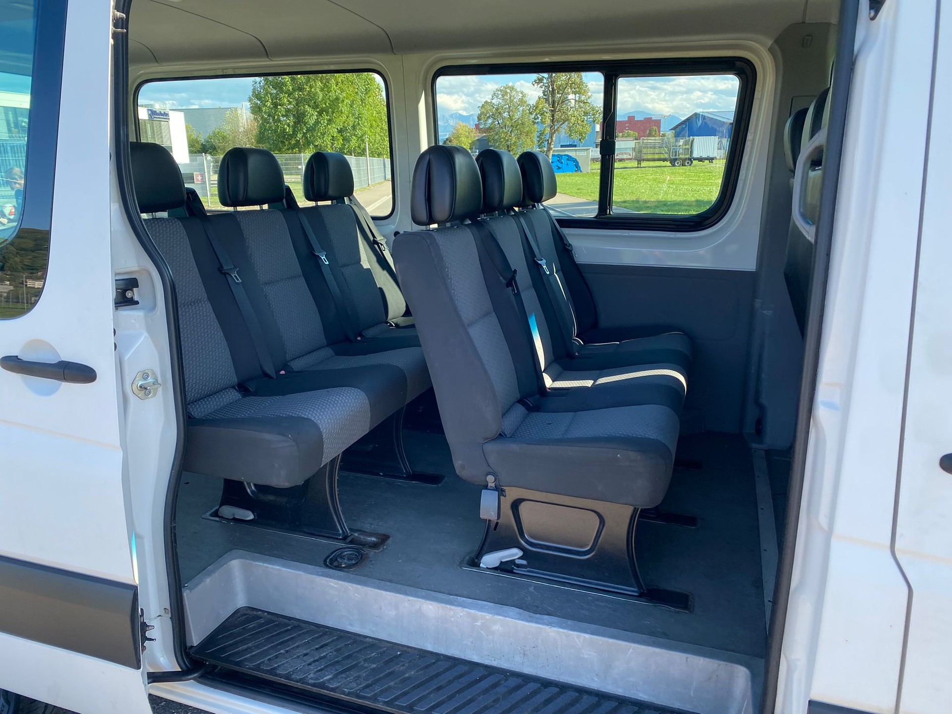 VW Crafter 35 2.0 TDI CR-image-12