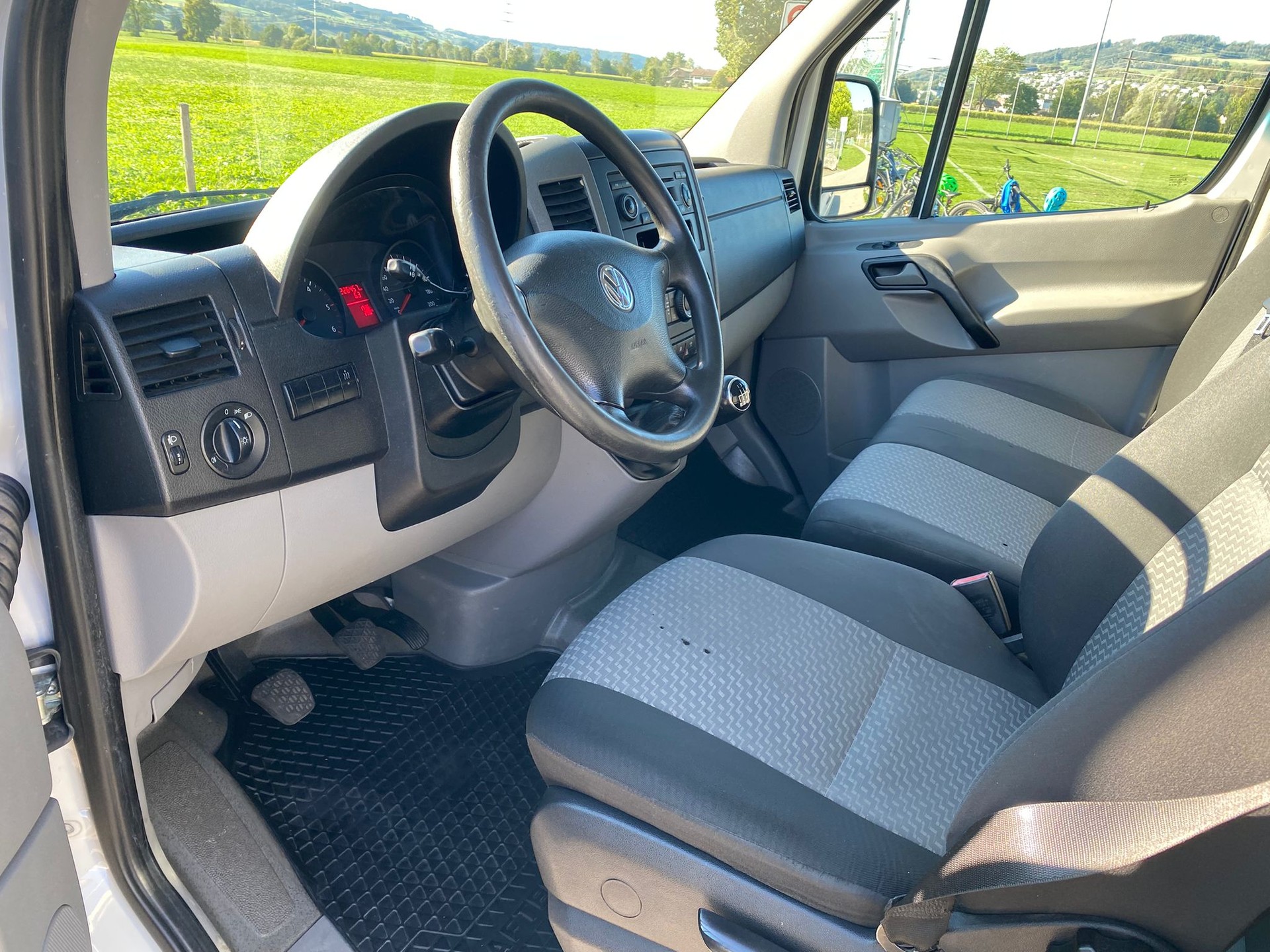 VW Crafter 35 2.0 TDI CR-image-9