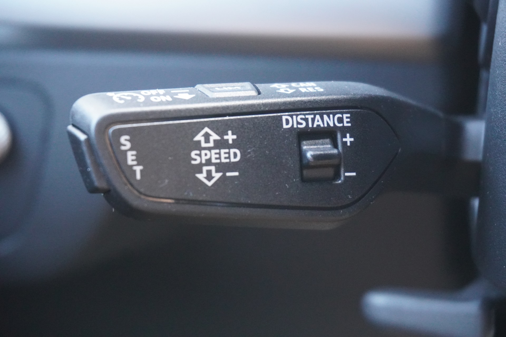 AUDI Q5 45 TFSI S-line quattro S-tronic-image-35