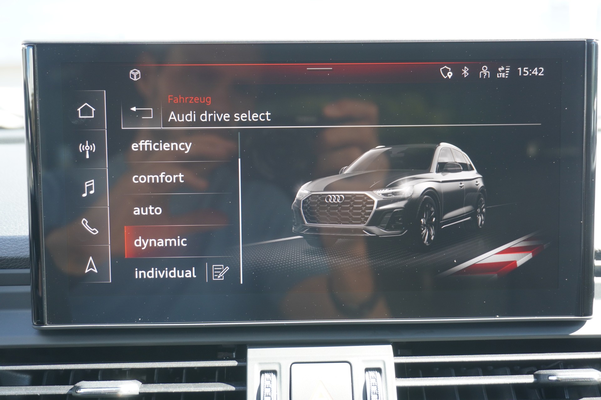 AUDI Q5 45 TFSI S-line quattro S-tronic-image-23