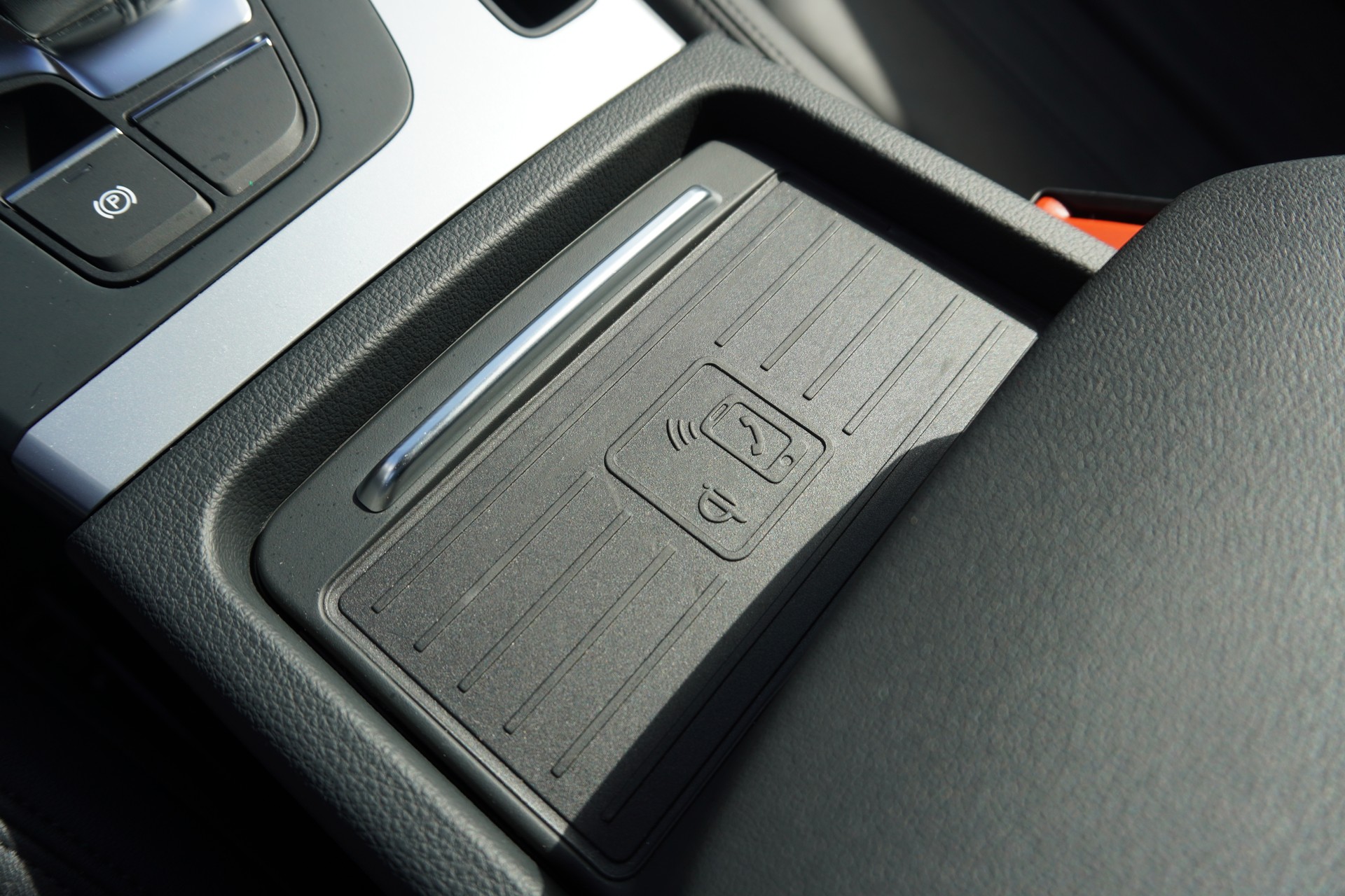 AUDI Q5 45 TFSI S-line quattro S-tronic-image-17
