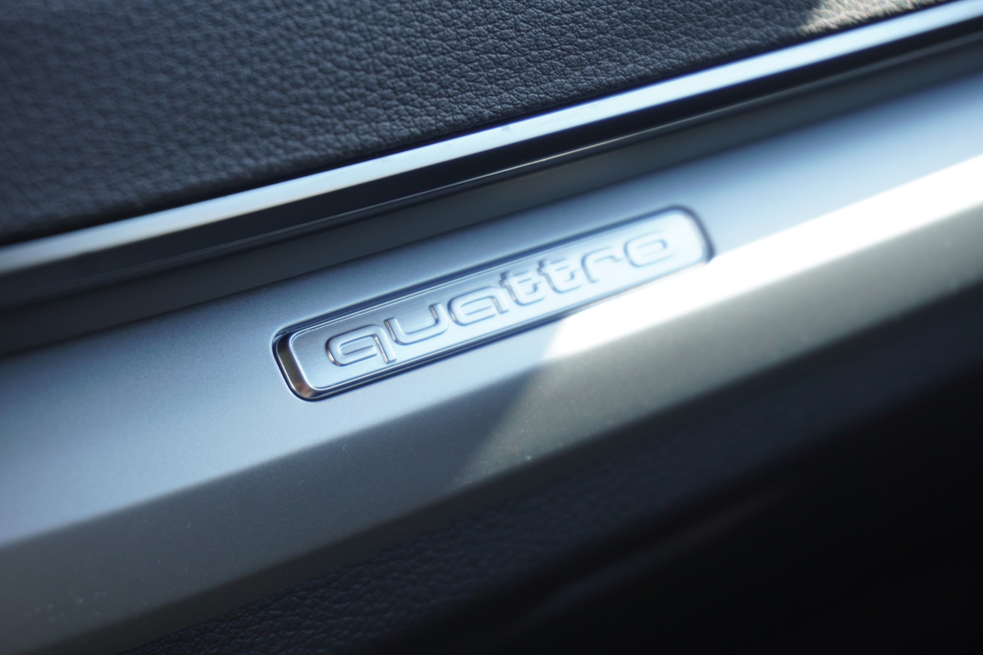 AUDI Q5 45 TFSI S-line quattro S-tronic-image-30