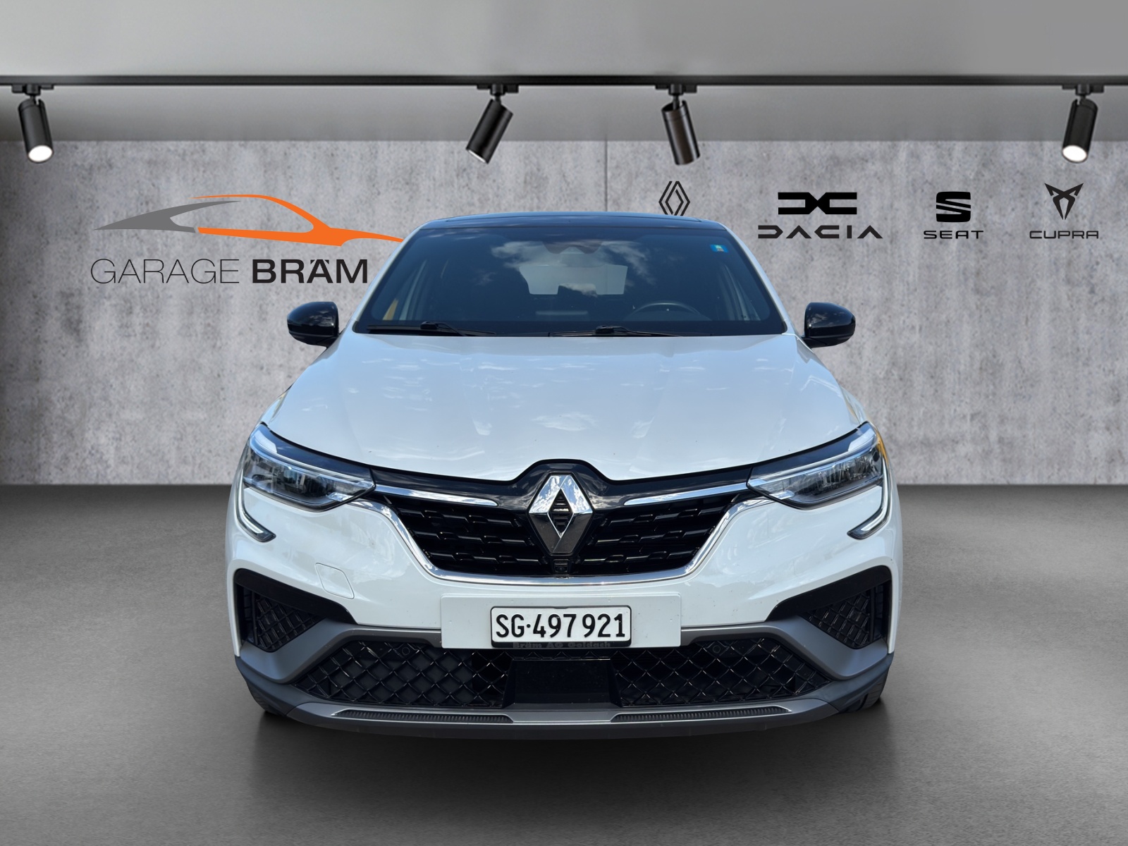 RENAULT Arkana 1.6 E-Tech R.S.Line-showroom-element-1