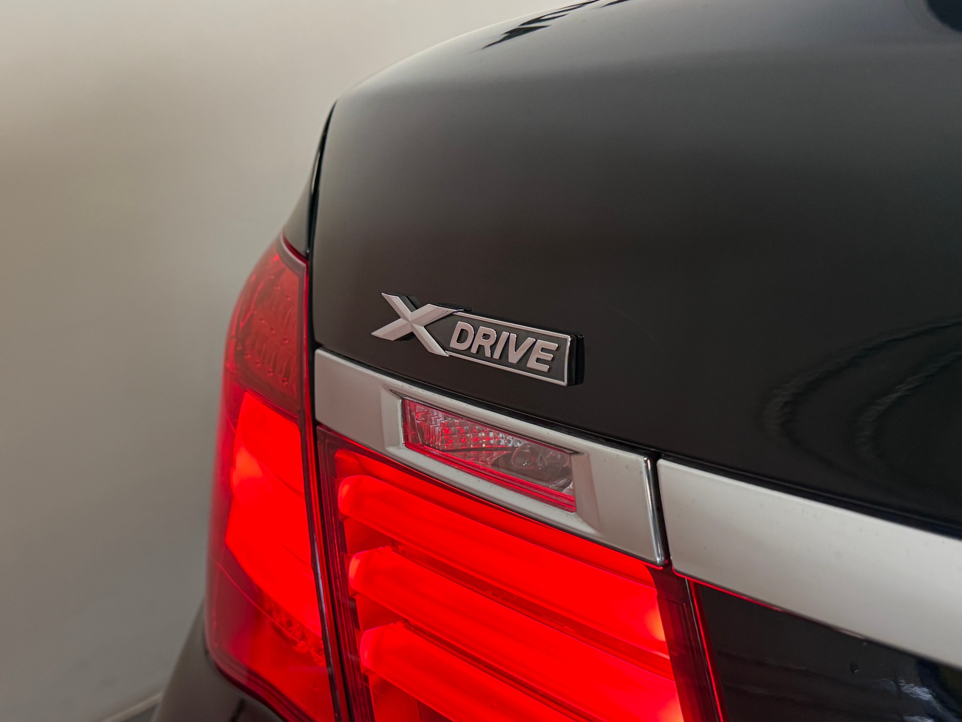 BMW 750Ld xDrive-image-4