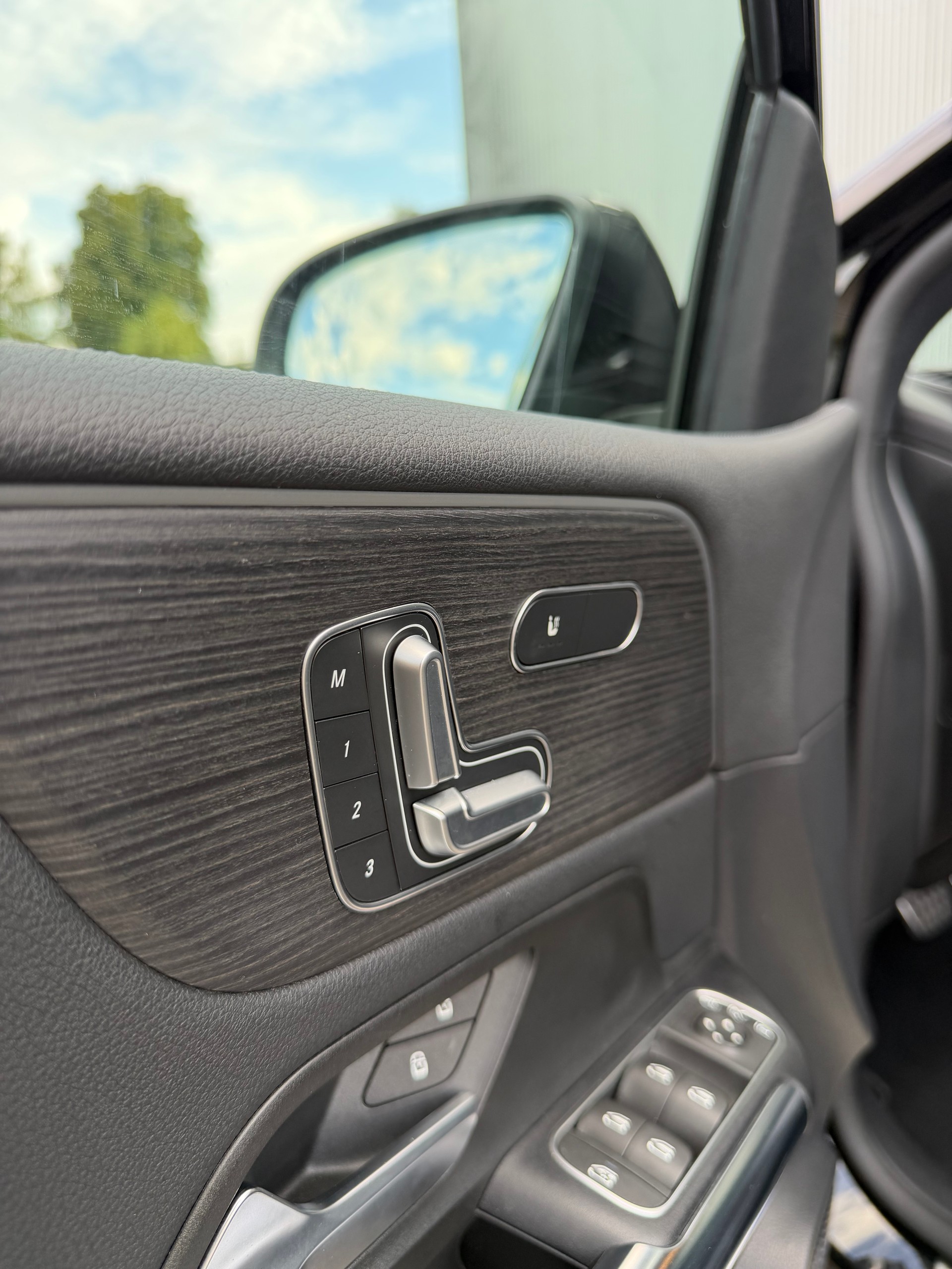 MERCEDES-BENZ B 200 AMG Line 7G-DCT-image-12