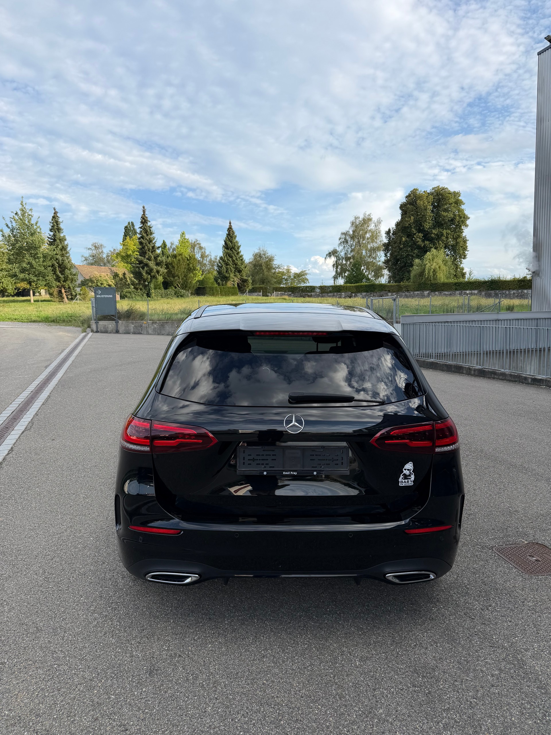 MERCEDES-BENZ B 200 AMG Line 7G-DCT-image-3