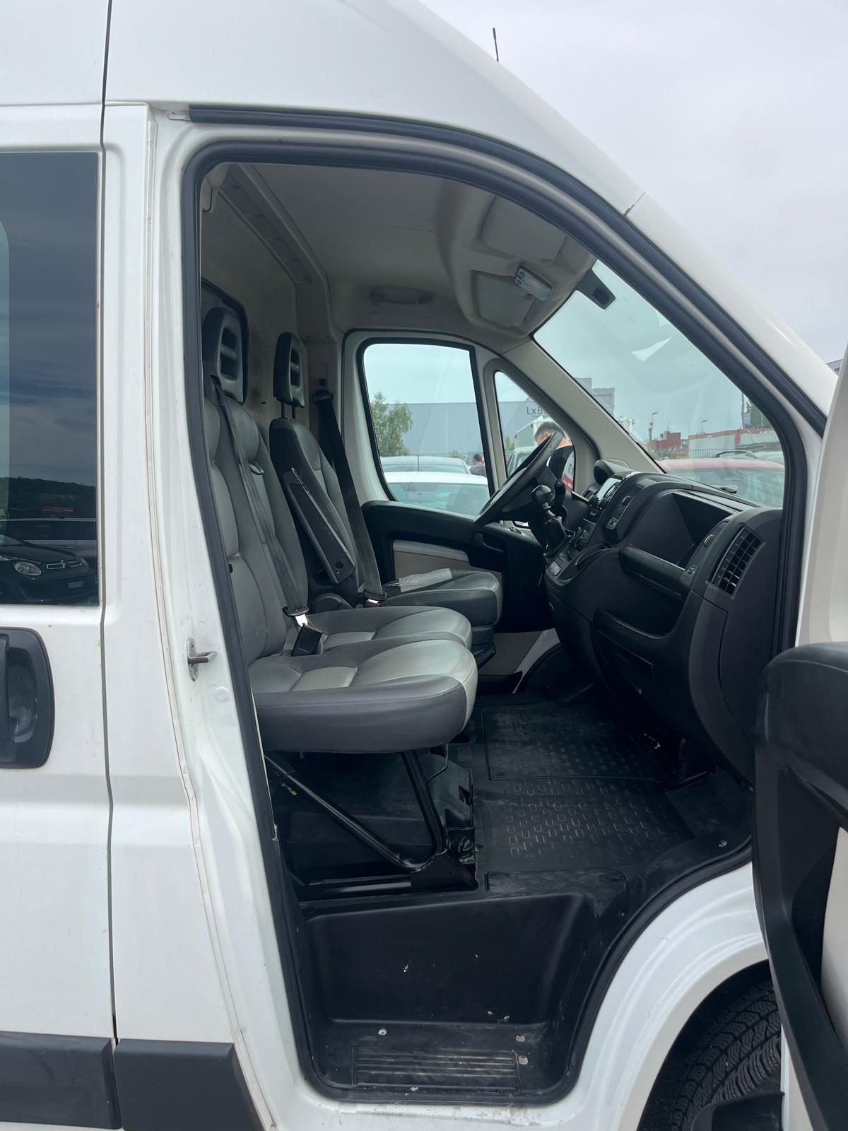 PEUGEOT Boxer 2.2 HDI 333 Allure L2H2-image-10