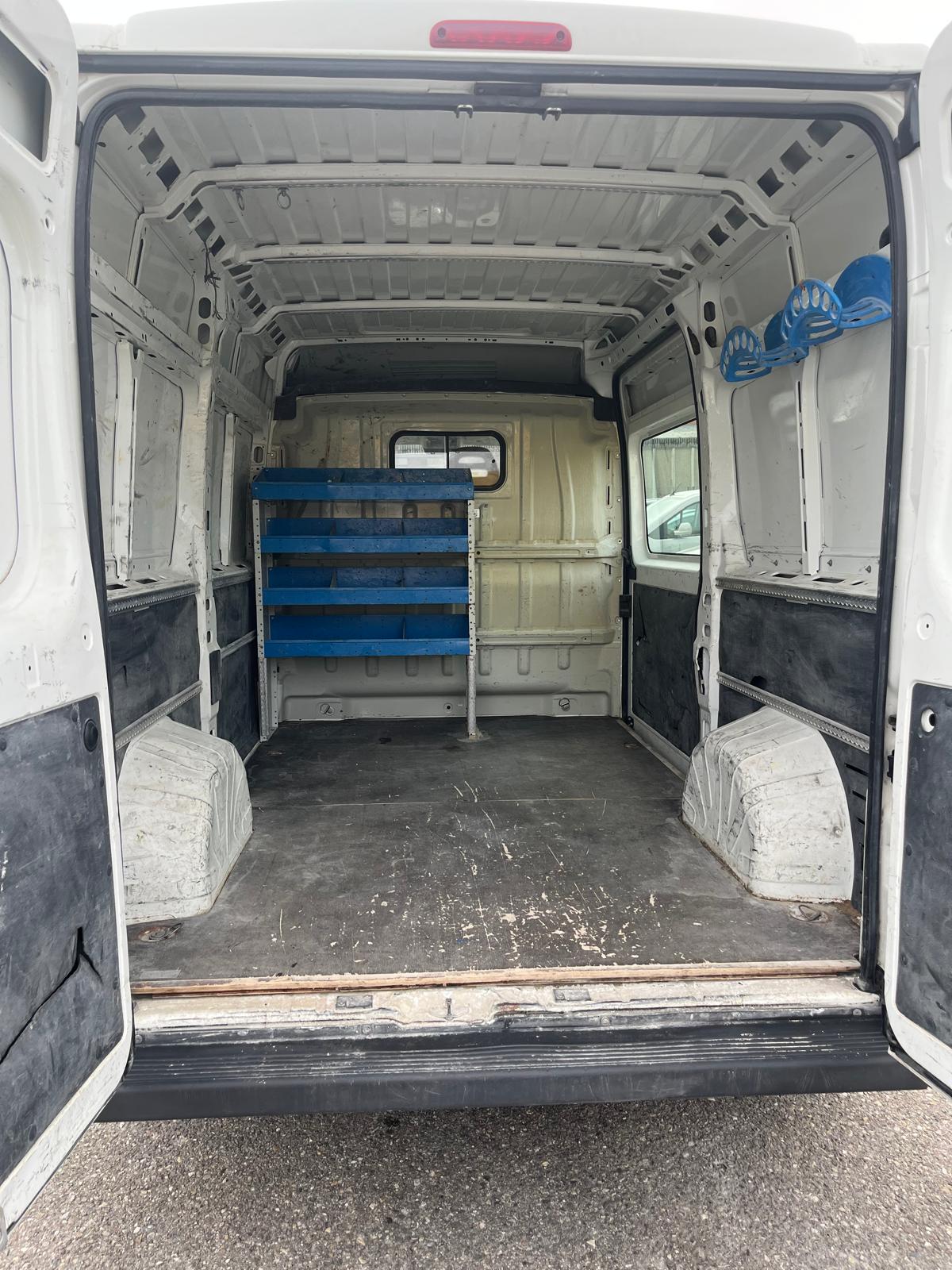 PEUGEOT Boxer 2.2 HDI 333 Allure L2H2-image-5