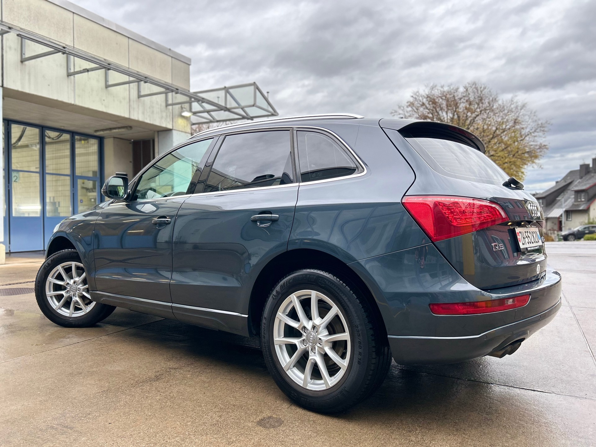 AUDI 2.0 TDI quattro S-Tronic-image-2