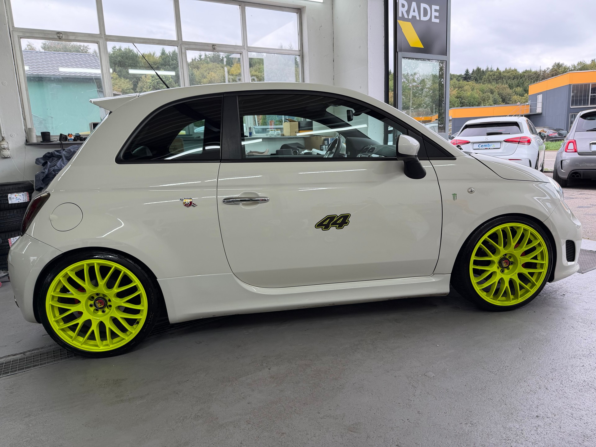 FIAT 500 1.4 16V Turbo Abarth-image-1