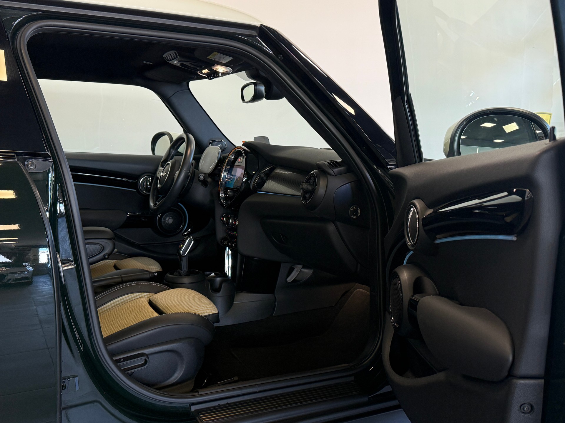 MINI Cooper S Resolute Edition Steptronic DKG-image-13