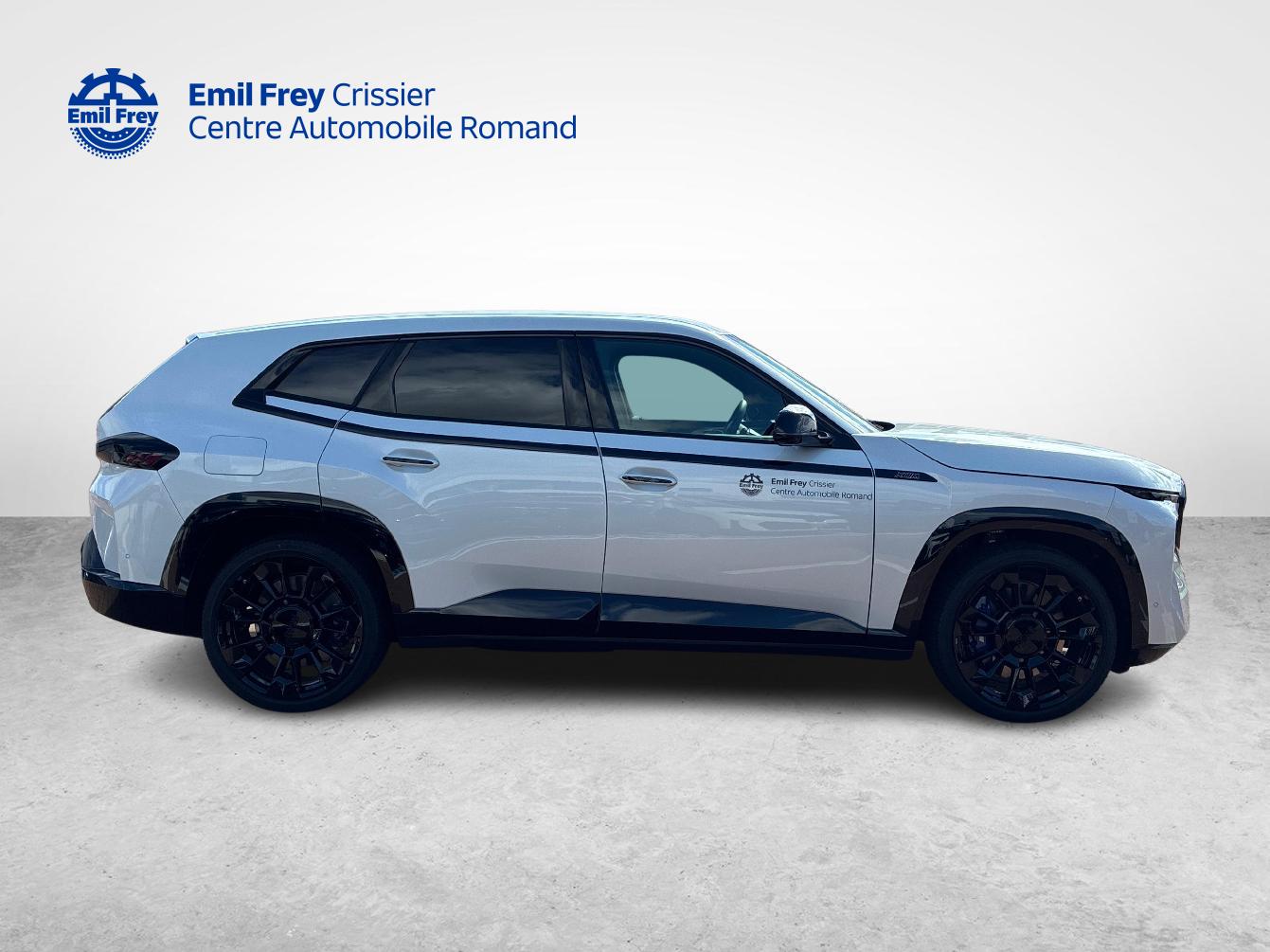BMW XM 50e Plug-in Hybrid-image-5