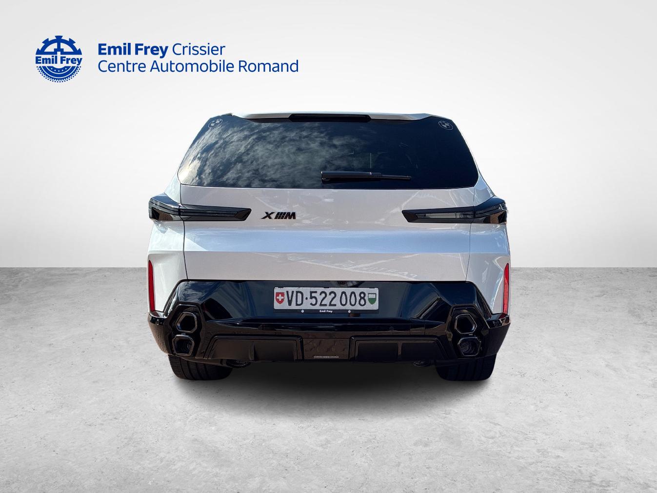 BMW XM 50e Plug-in Hybrid-showroom-element-3