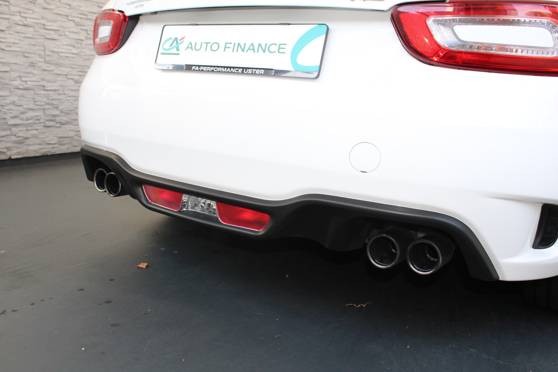 FIAT 124 Spider 1.4 TB Abarth-image-12