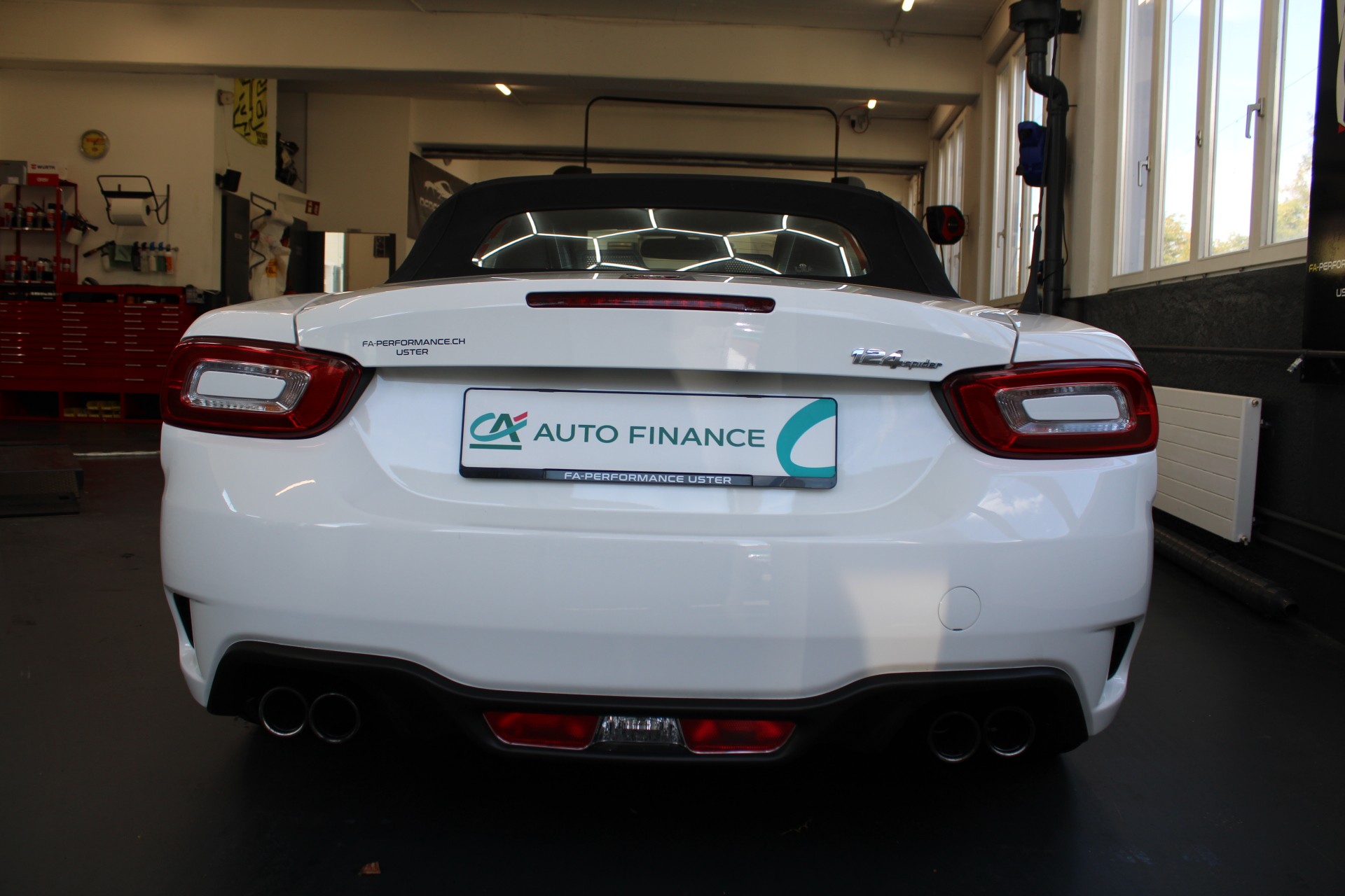 FIAT 124 Spider 1.4 TB Abarth-image-11