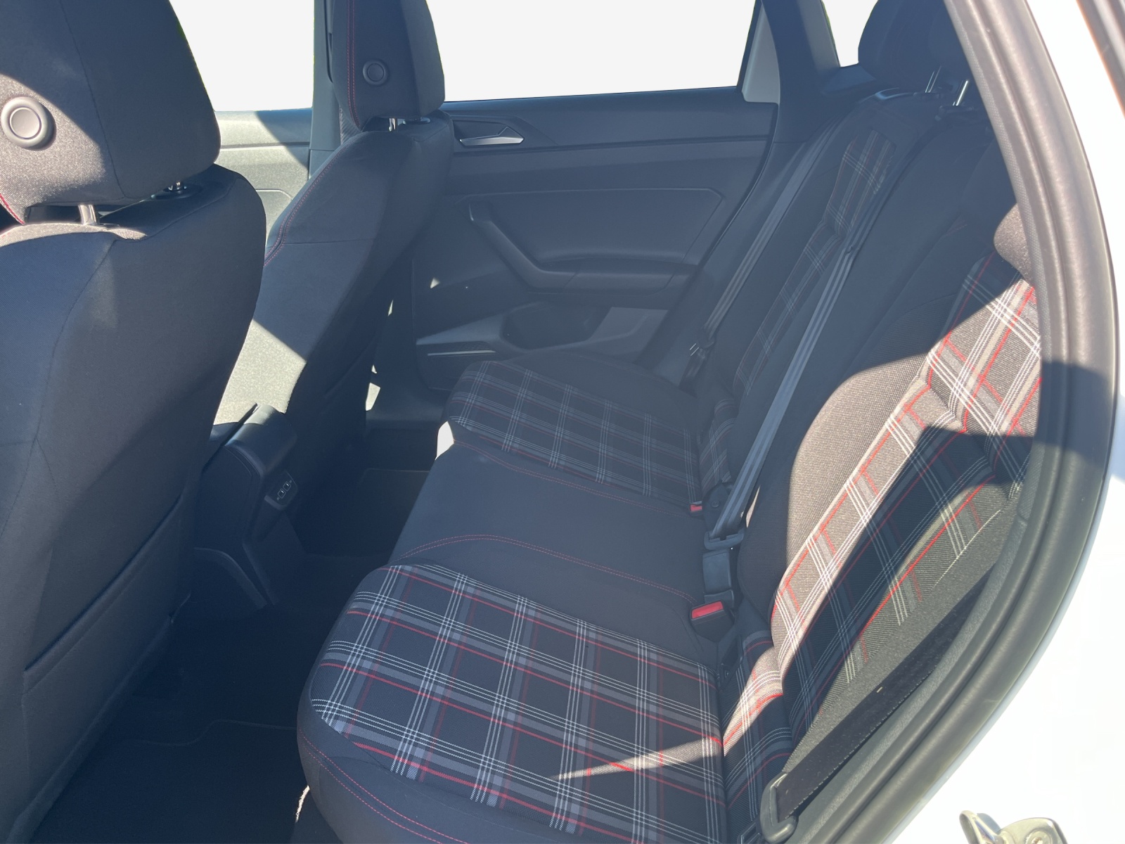 VW Polo 2.0 TSI GTI DSG-image-8