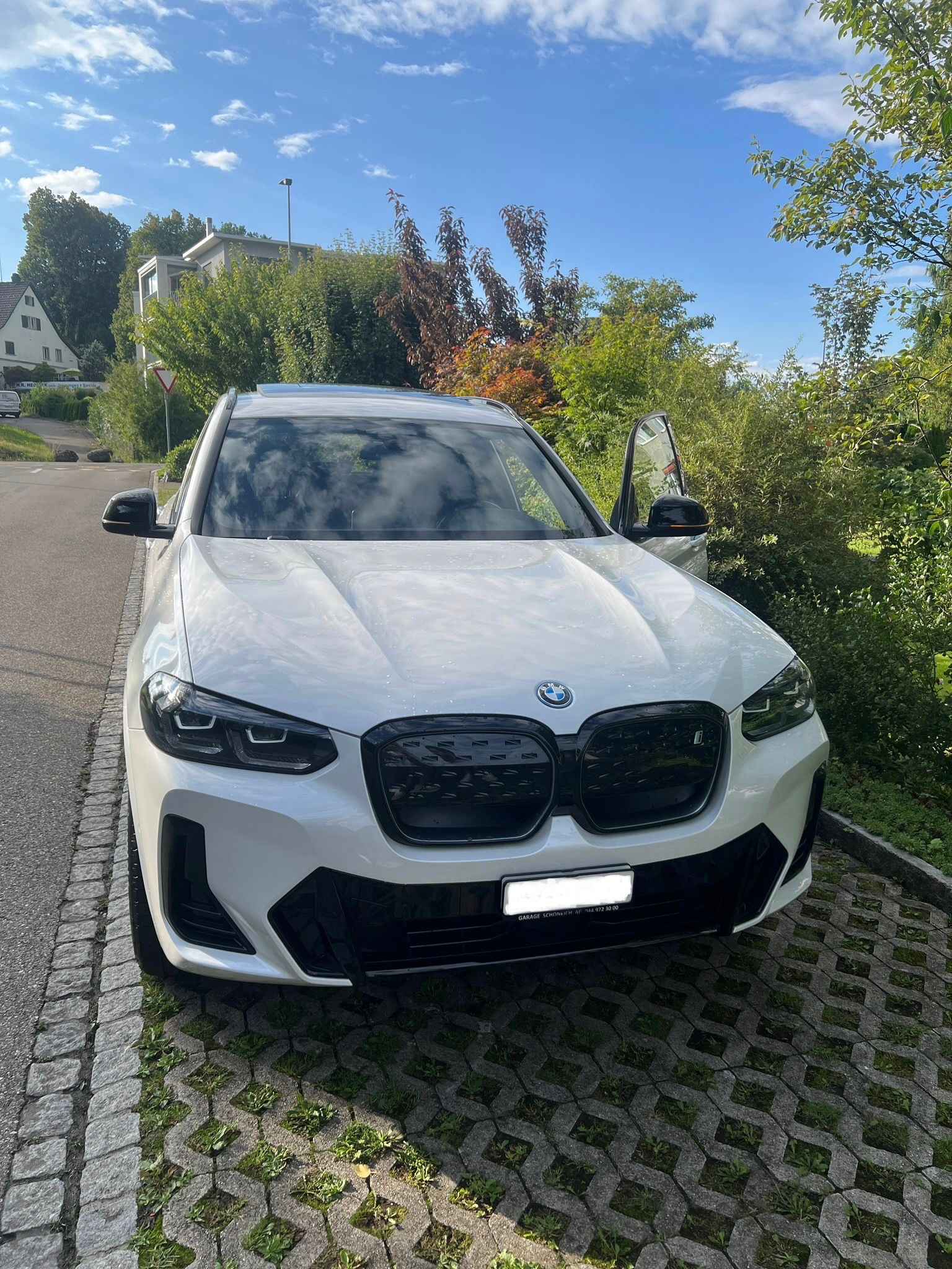 BMW IX3 E-Motor-image-1
