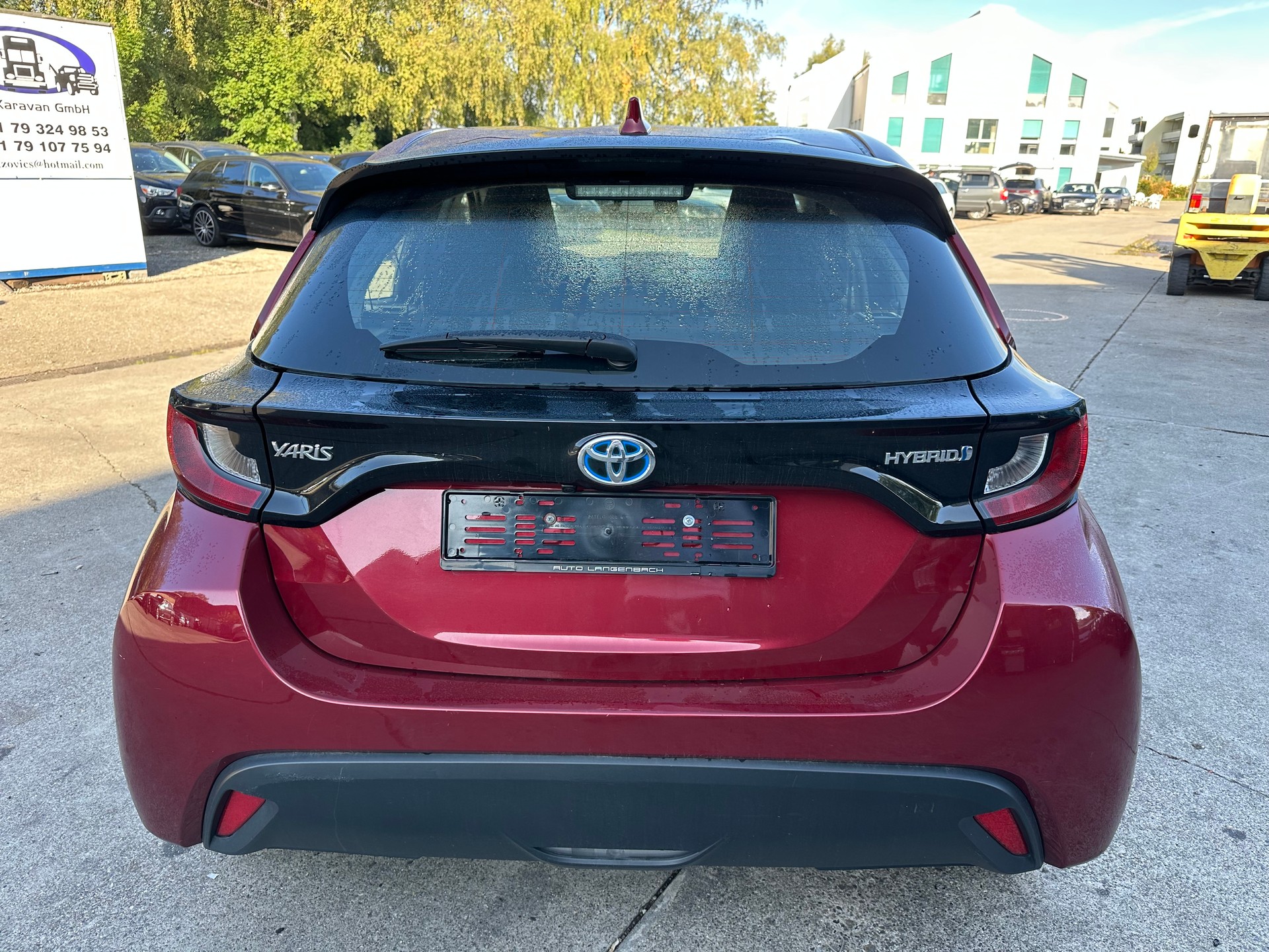 TOYOTA Yaris 1.5 Comfort e-CVT-image-2