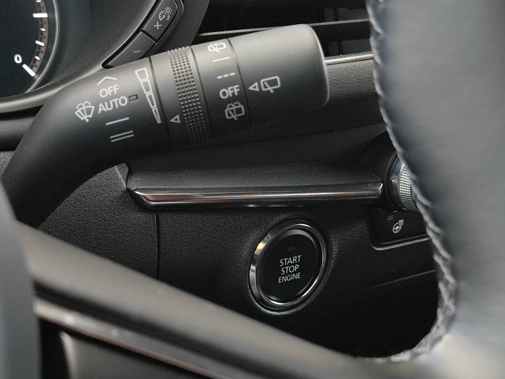 MAZDA 3 Hatchback SKYACTIV-X M Hybrid 186 AWD Exclusive L. Automat-image-20