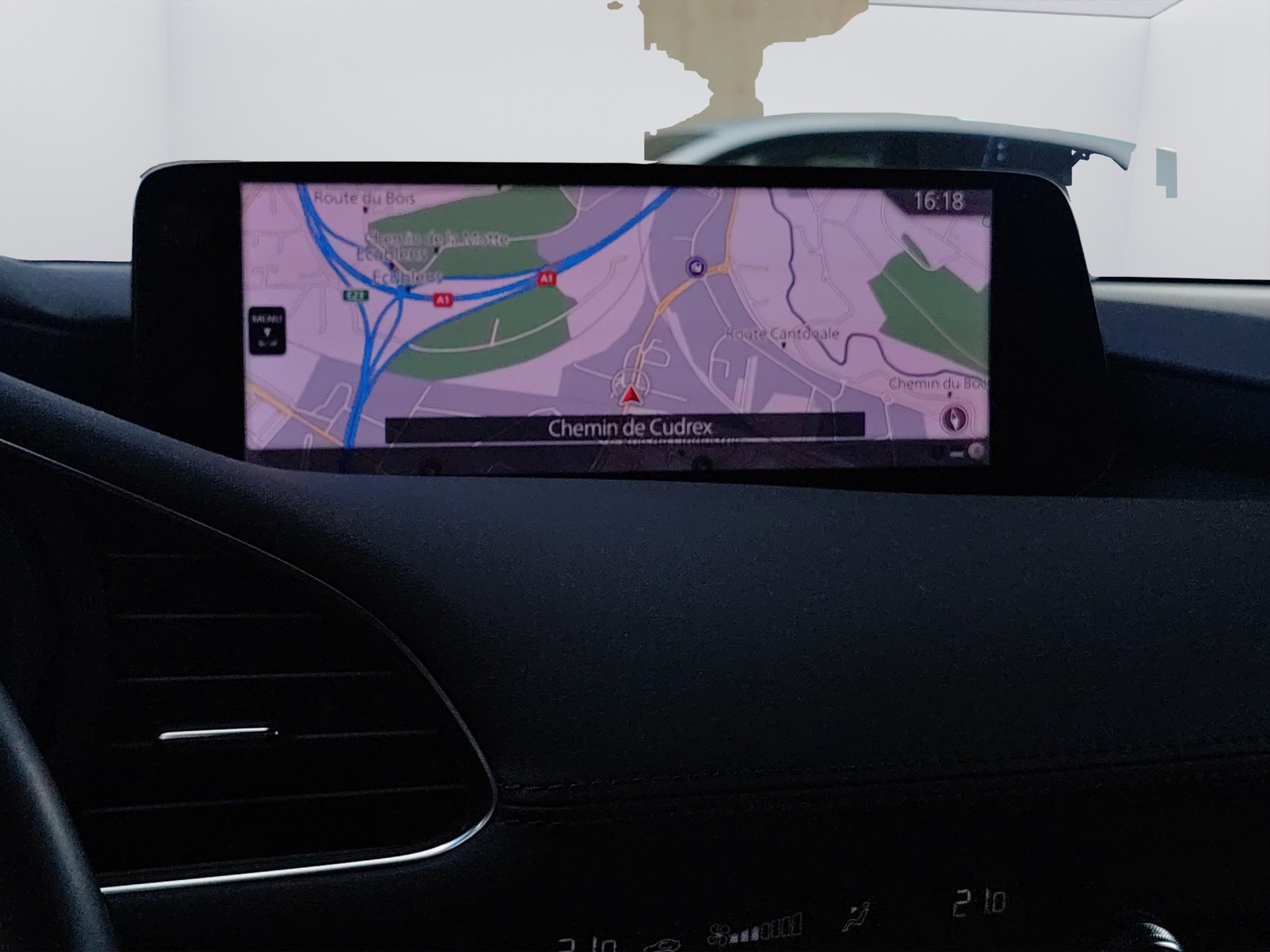 MAZDA 3 Hatchback SKYACTIV-X M Hybrid 186 AWD Exclusive L. Automat-image-19