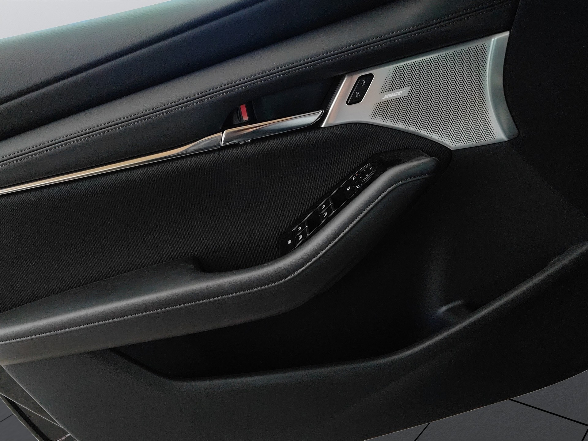 MAZDA 3 Hatchback SKYACTIV-X M Hybrid 186 AWD Exclusive L. Automat-image-22