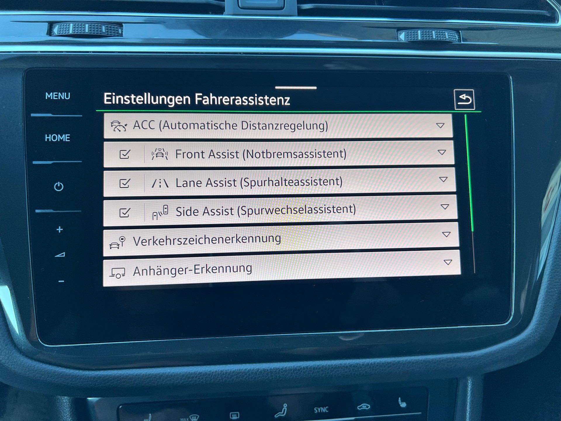 VW Tiguan 2.0TSI R-Line 4x4 DSG *** Black Style * PS 245 * Anhängerkupplung 2500 kg. * 8 fachbereift * frisch ab MFK ***-image-26