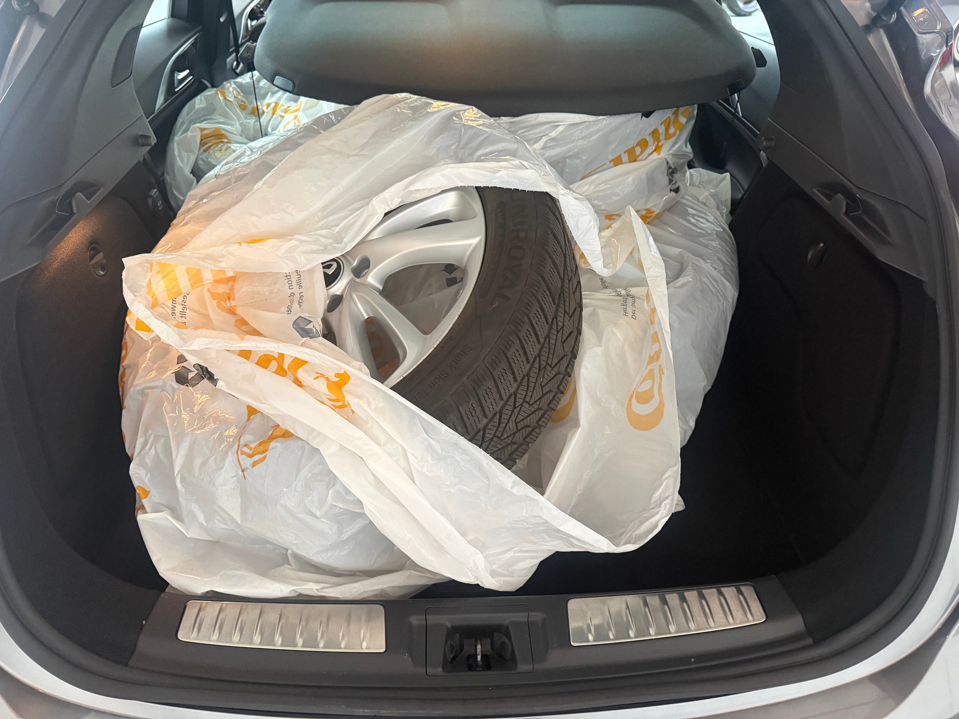 INFINITI Q30 2.2d Premium AWD DCT-image-10
