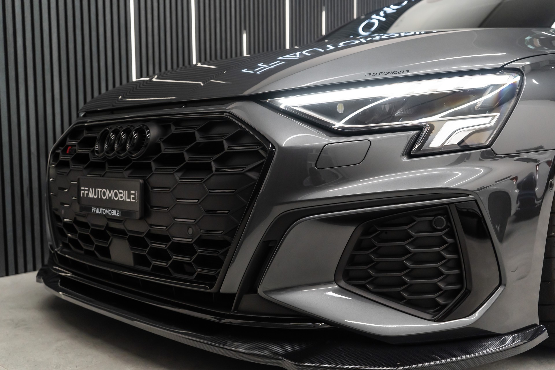 AUDI S3 Sportback 2.0 TFSI QUATTRO S-TRONIC / SEHR SCHÖNE OPTIK-image-4