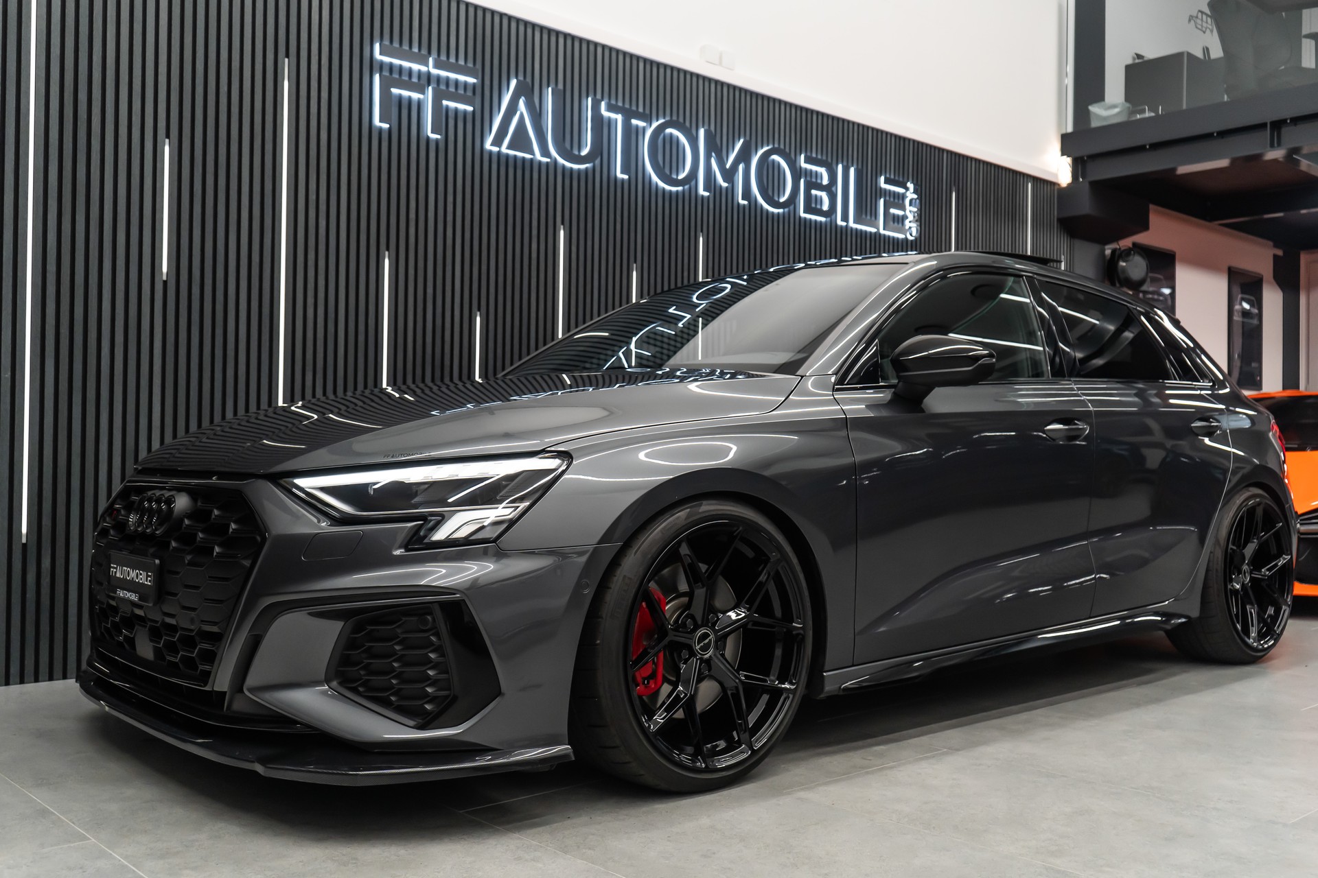 AUDI S3 Sportback 2.0 TFSI QUATTRO S-TRONIC / SEHR SCHÖNE OPTIK-image-2